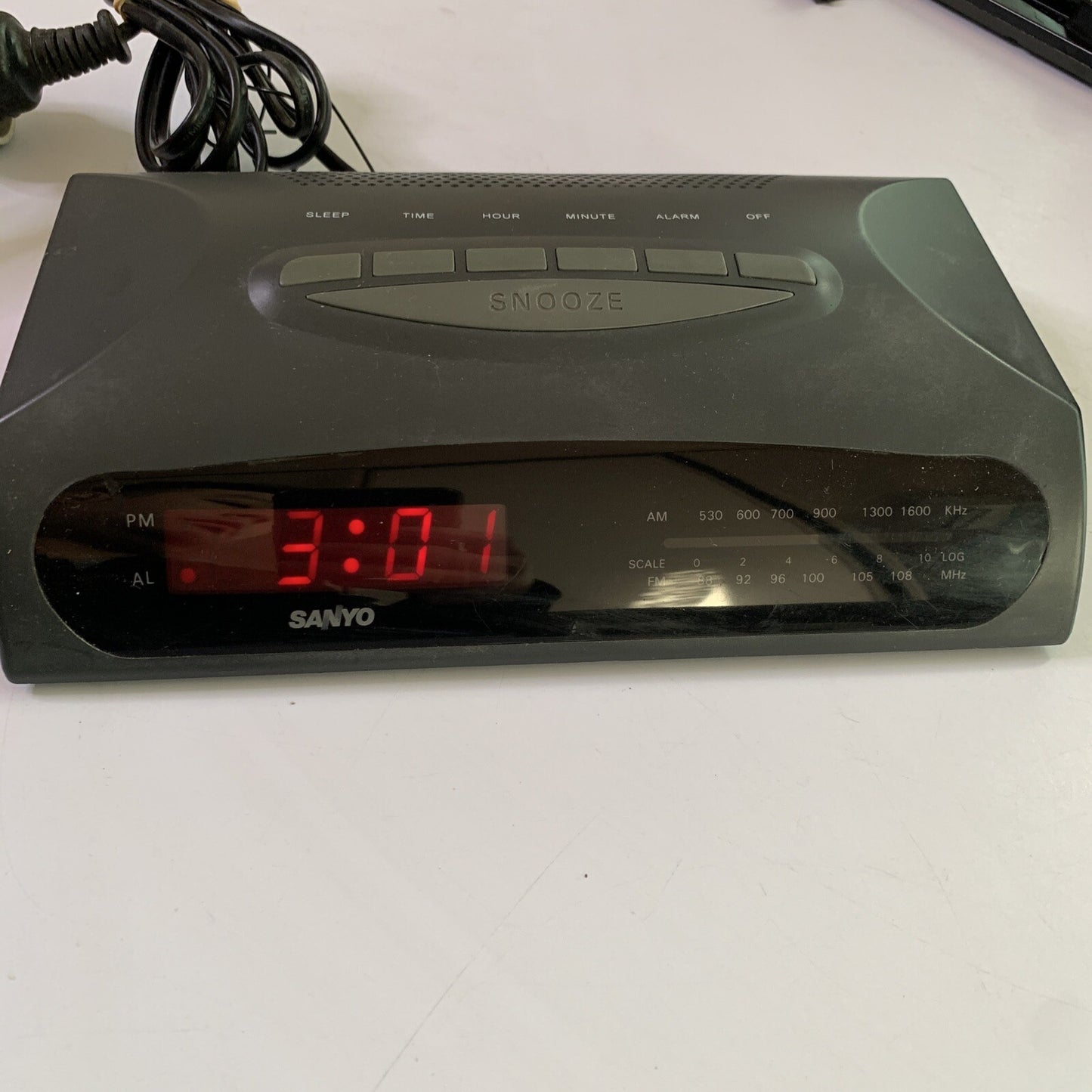 Sanyo Alarm Clock Radio RM-6018 Vintage Retro