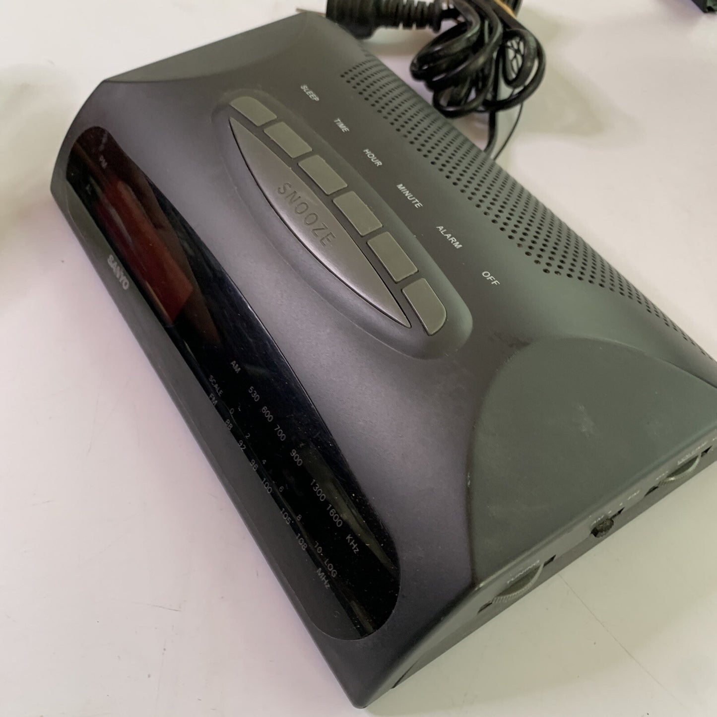 Sanyo Alarm Clock Radio RM-6018 Vintage Retro