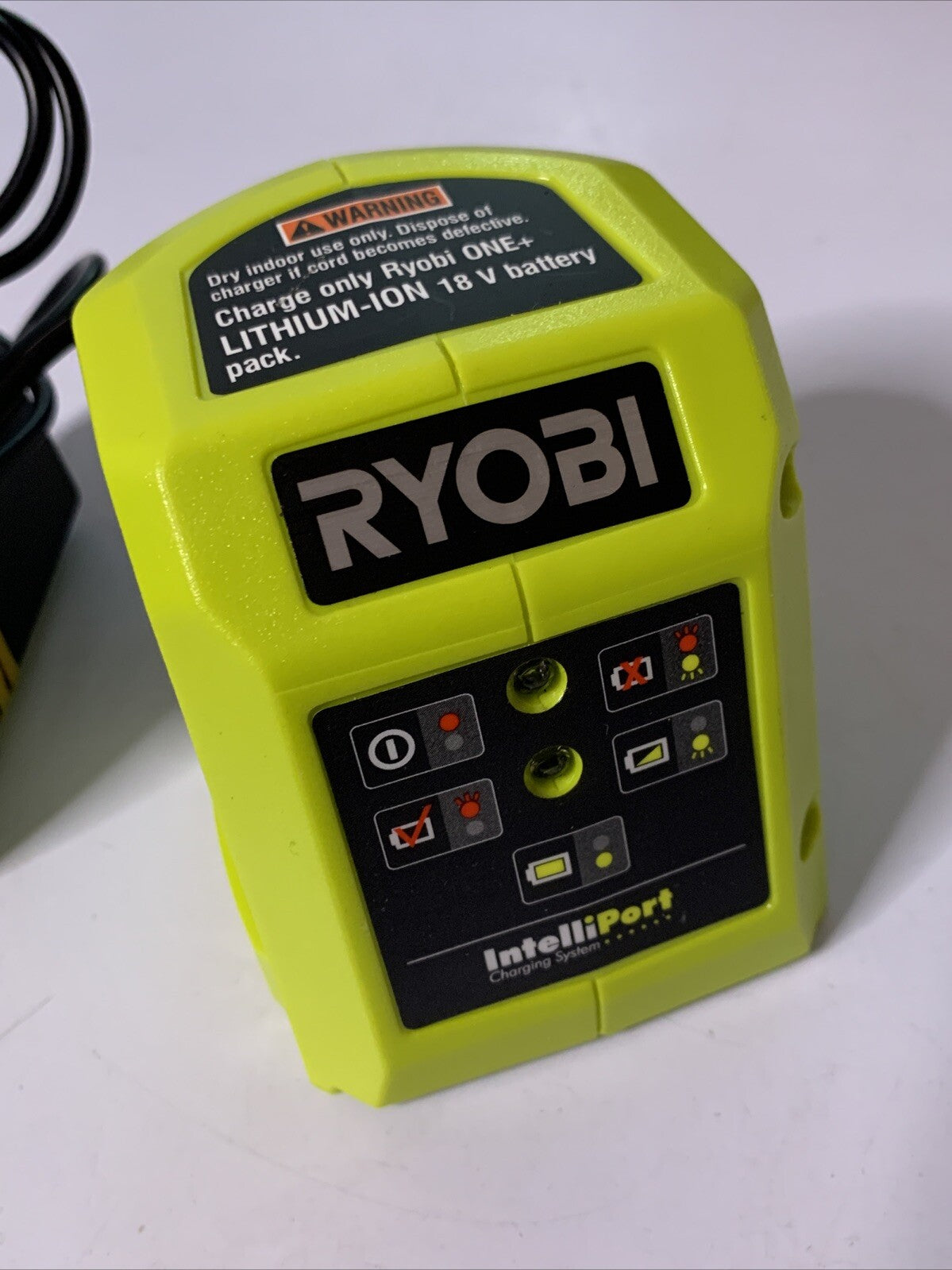 Ryobi One +  18V Battery charger RC18115 18V 1.5A
