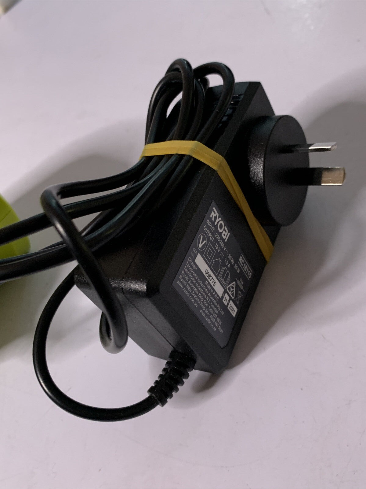 Ryobi One +  18V Battery charger RC18115 18V 1.5A