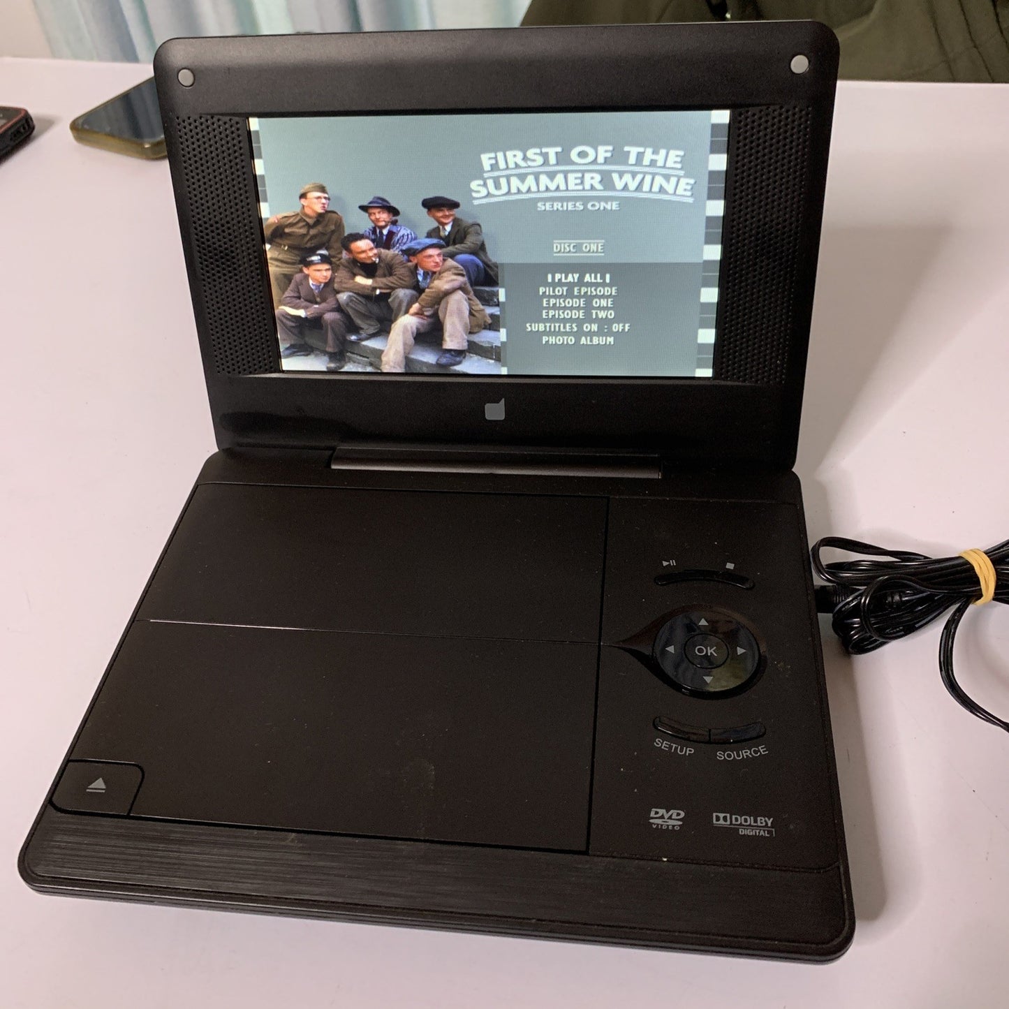 Dick Smith 7" DVD Player With Power Supply D62001