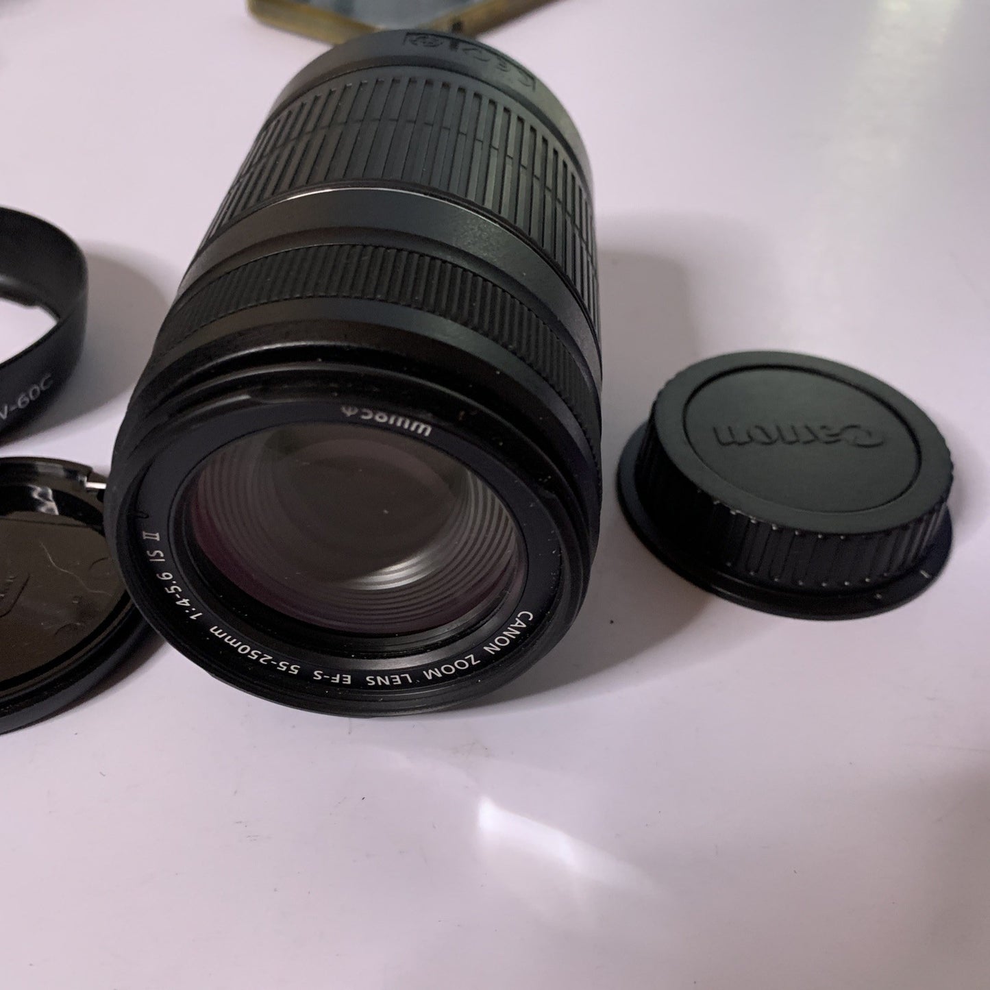 Canon EF-S 55-250mm f/4.0-5.6 Image Stabilizer STM Lens + Lens Hood