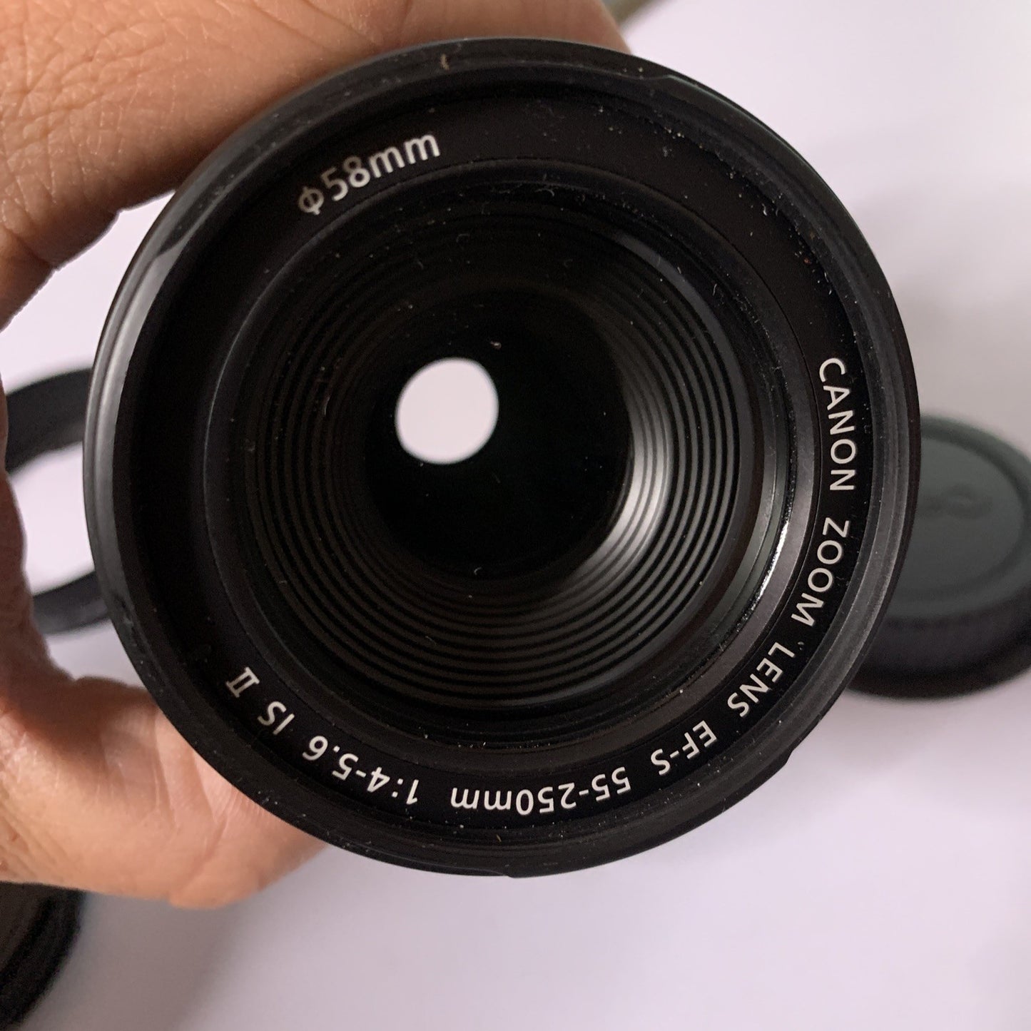 Canon EF-S 55-250mm f/4.0-5.6 Image Stabilizer STM Lens + Lens Hood