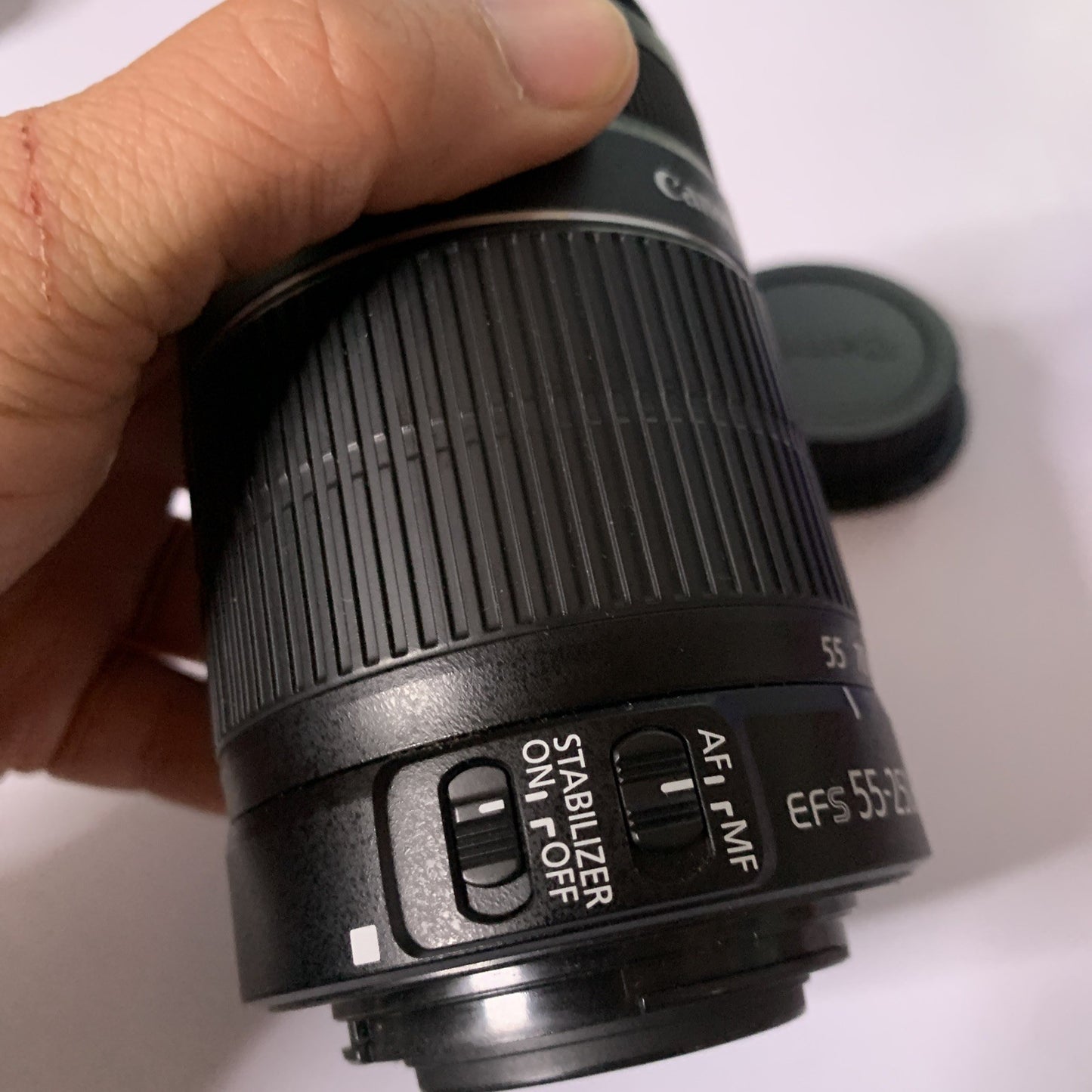 Canon EF-S 55-250mm f/4.0-5.6 Image Stabilizer STM Lens + Lens Hood