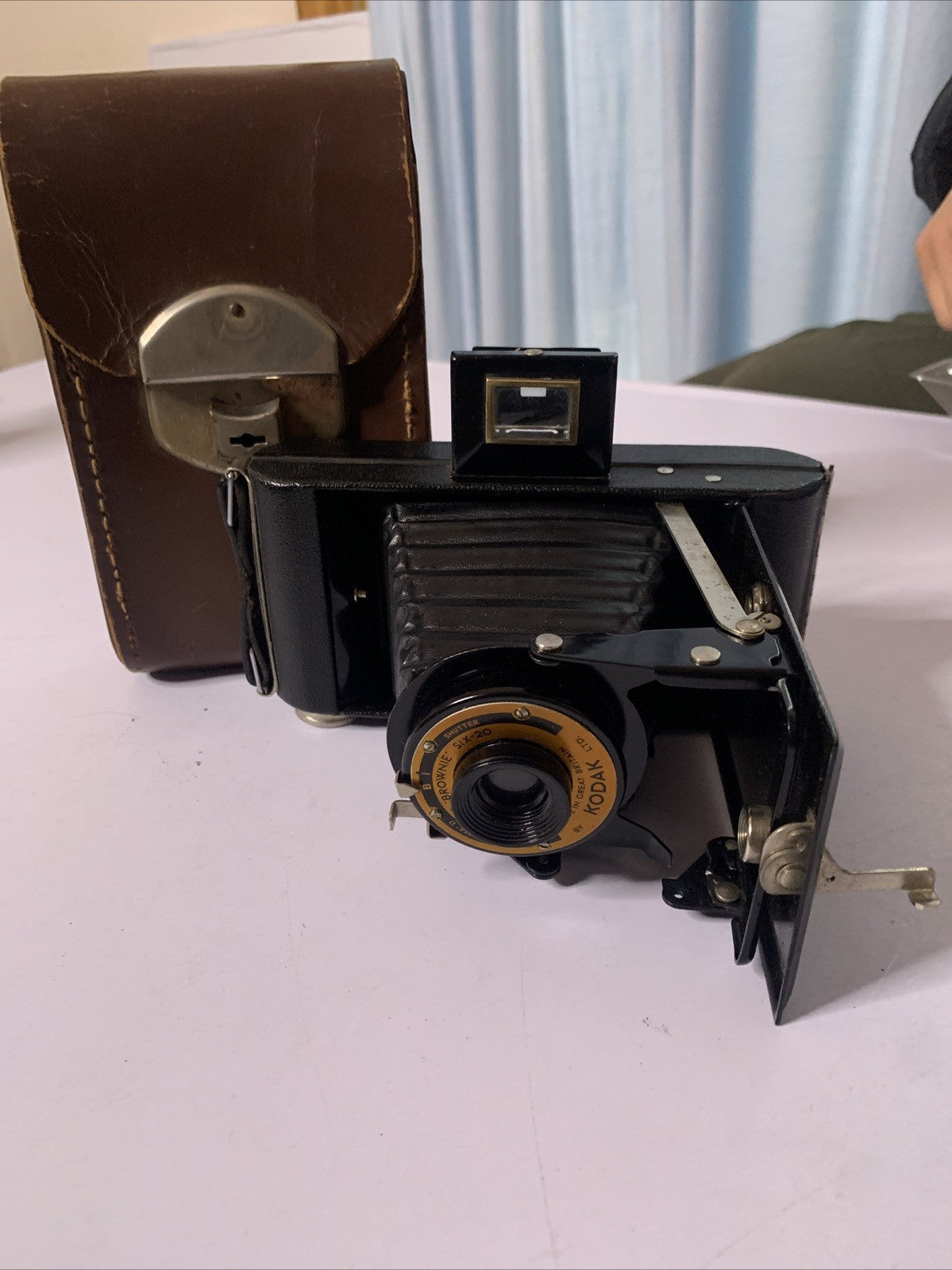Kodak Folding Brownie Six-20 Camera *Untested