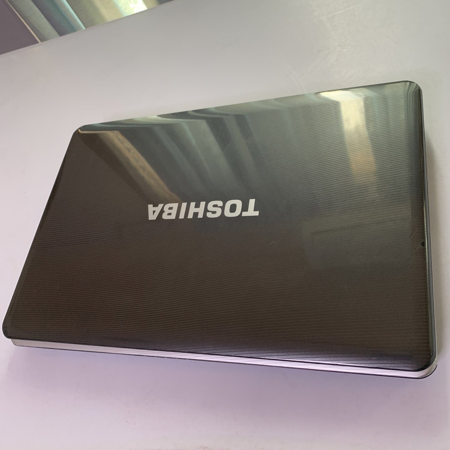 Toshiba Satellite L500D Laptop 15.6" 4GB AMD Athlon X2 QL-65*No HDD Power Supply
