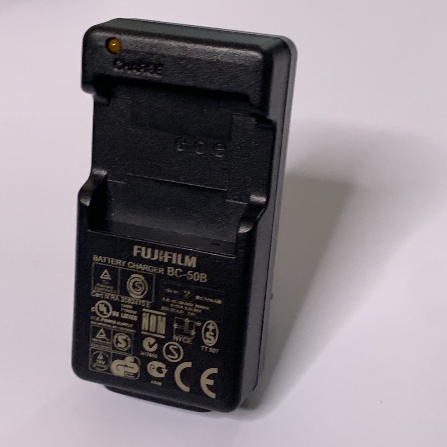 Genuine Fujifilm BC-50B Camera Battery Charger For NP-50 NP-50A Batteries