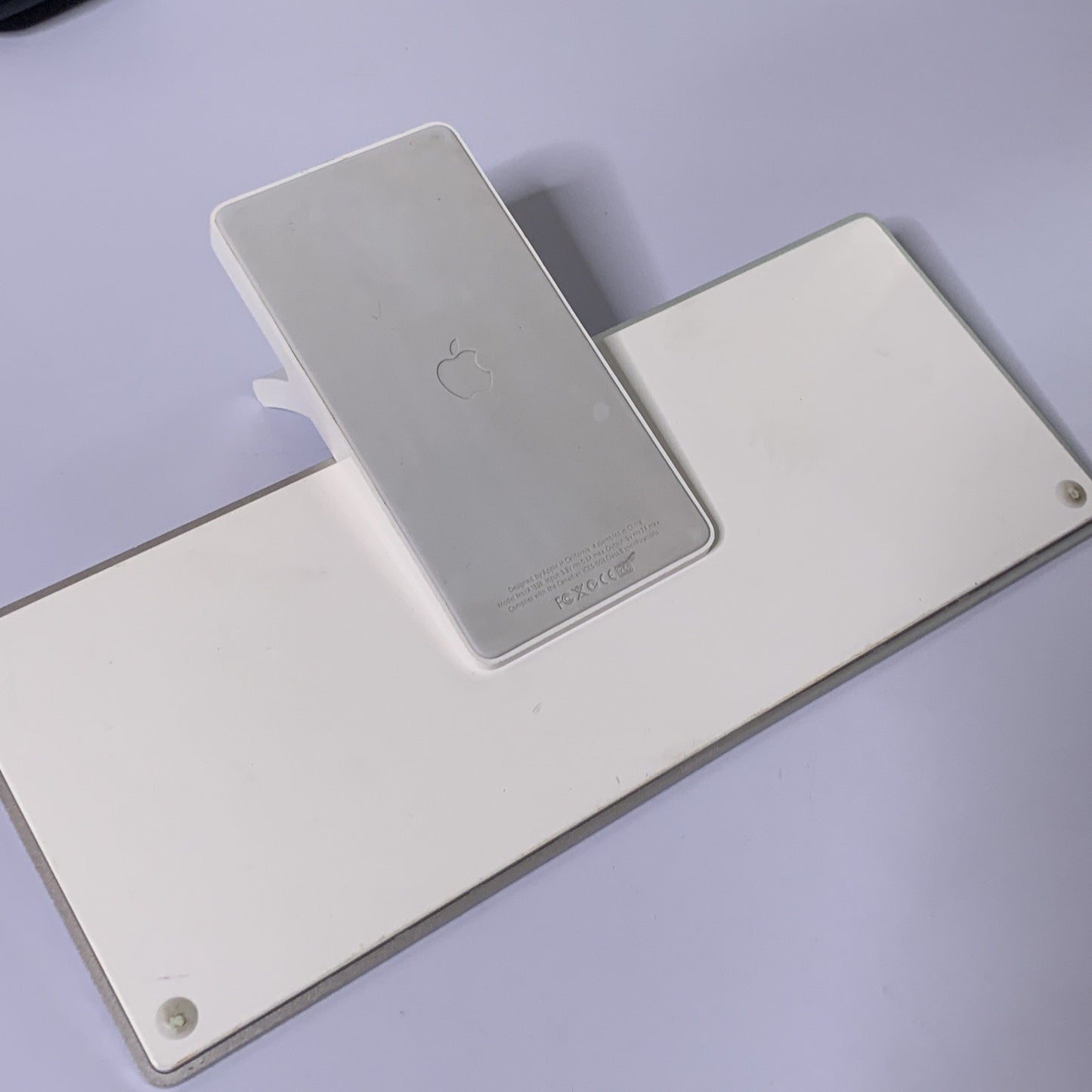 Apple A1359 Keyboard Dock For Apple 30-Pin Connector