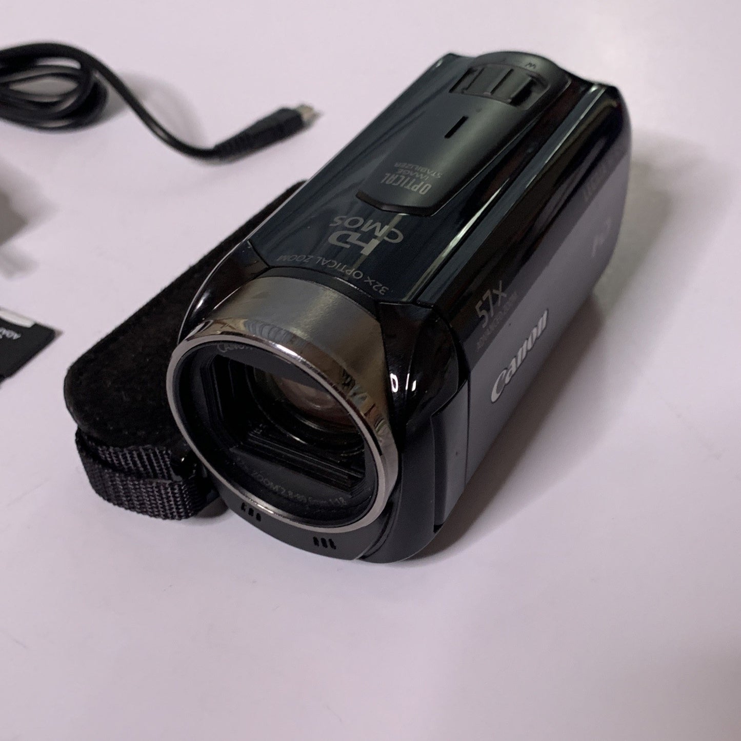 Canon Legria HD Camcorder 32x Optical Zoom Image Stabiliser 1GB HFR506