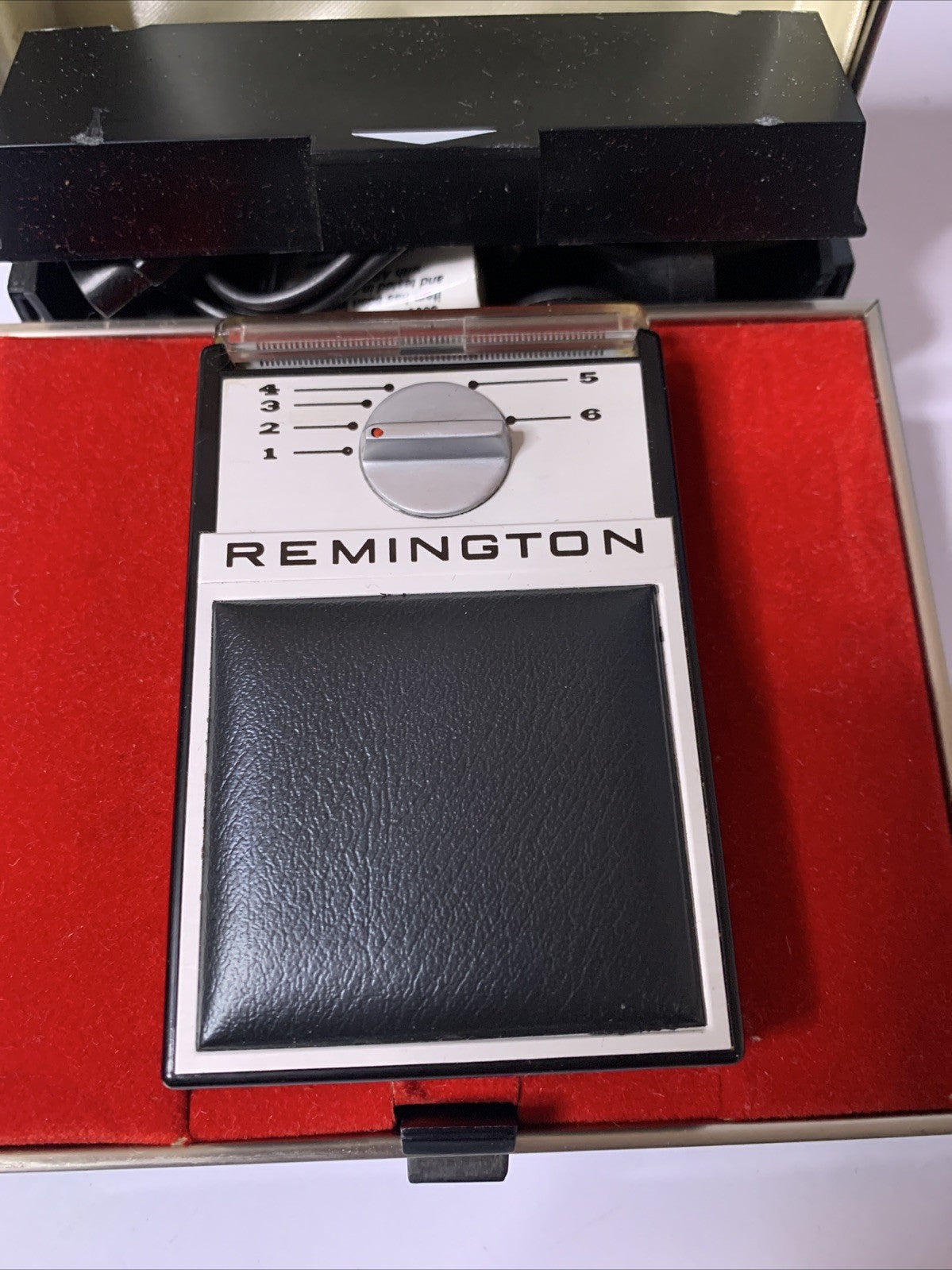 Remington Electric Shaver Vintage Model B-Y N52 Made In Australia