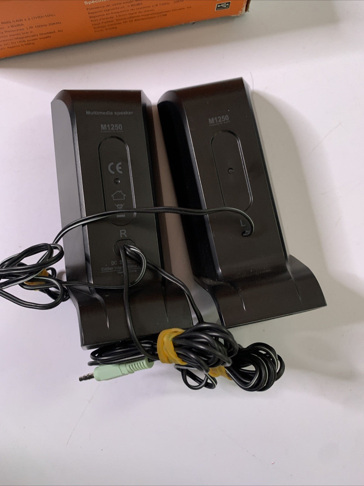 EDIFIER M1250 USB Powered Multimedia Speaker  2.0 3.5mm Jack