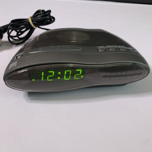 DSE Alarm Clock AM/FM Radio Snooze Function A4377