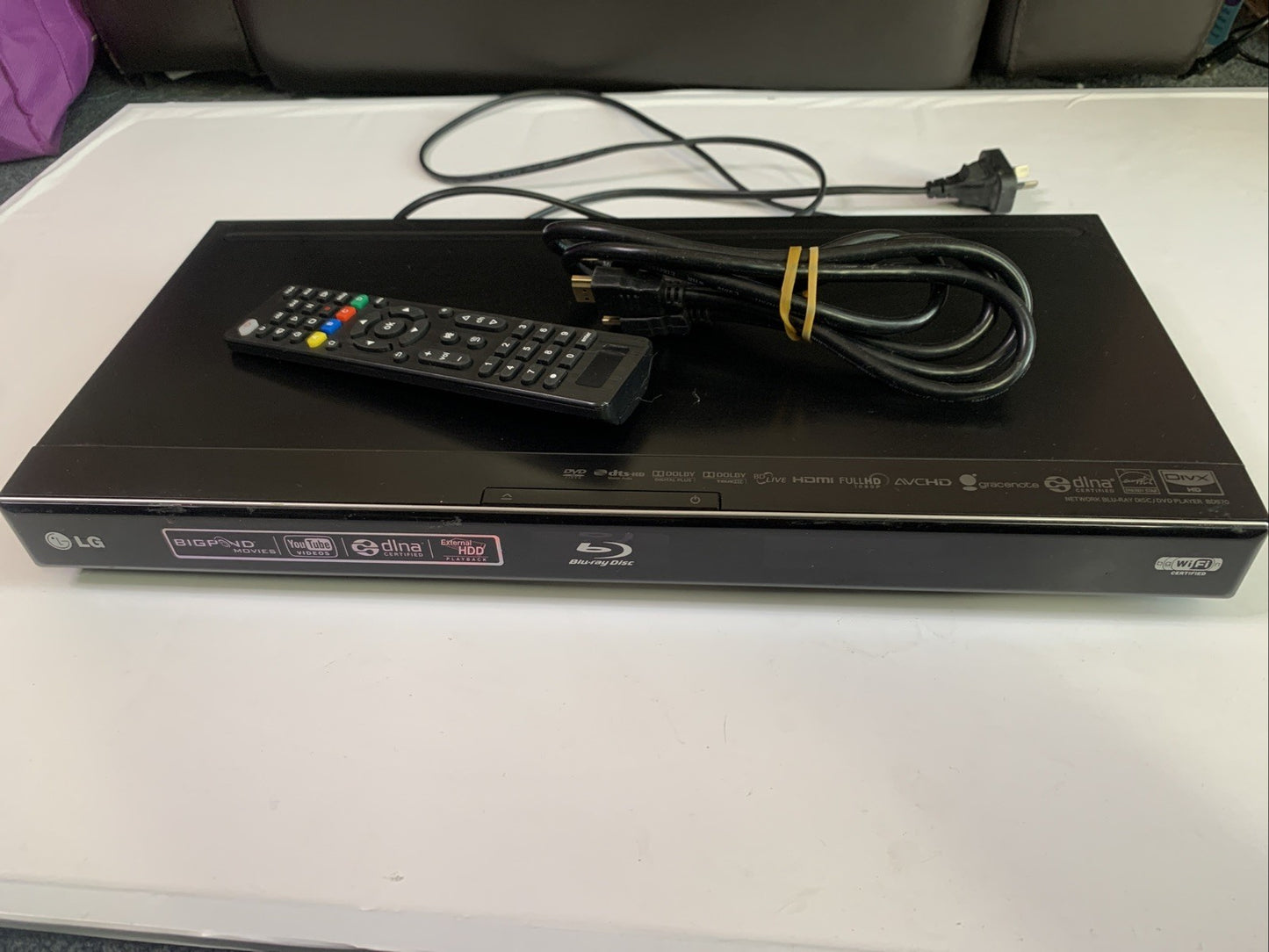 LG Network Blu-ray DVD Player BD570 WiFi With Remote Control Region B &4