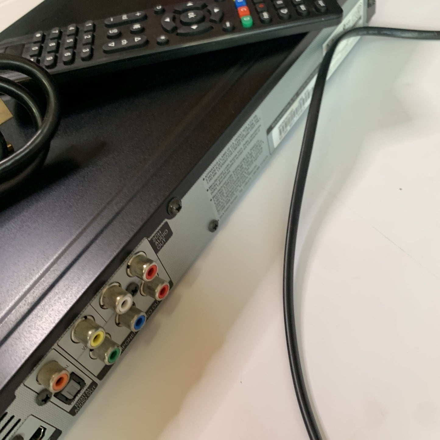 LG Network Blu-ray DVD Player BD570 WiFi With Remote Control Region B &4