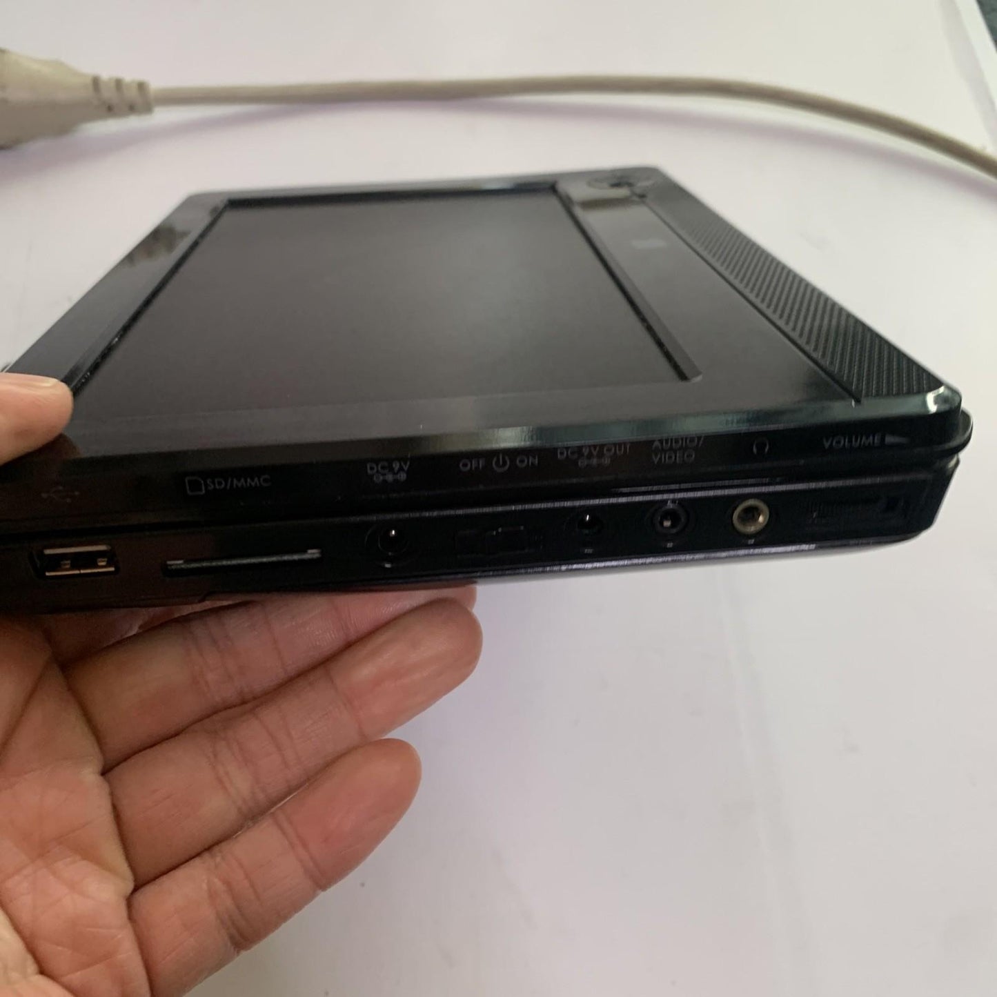 Dick Smith 9" DVD Media Player With Power Supply D6203