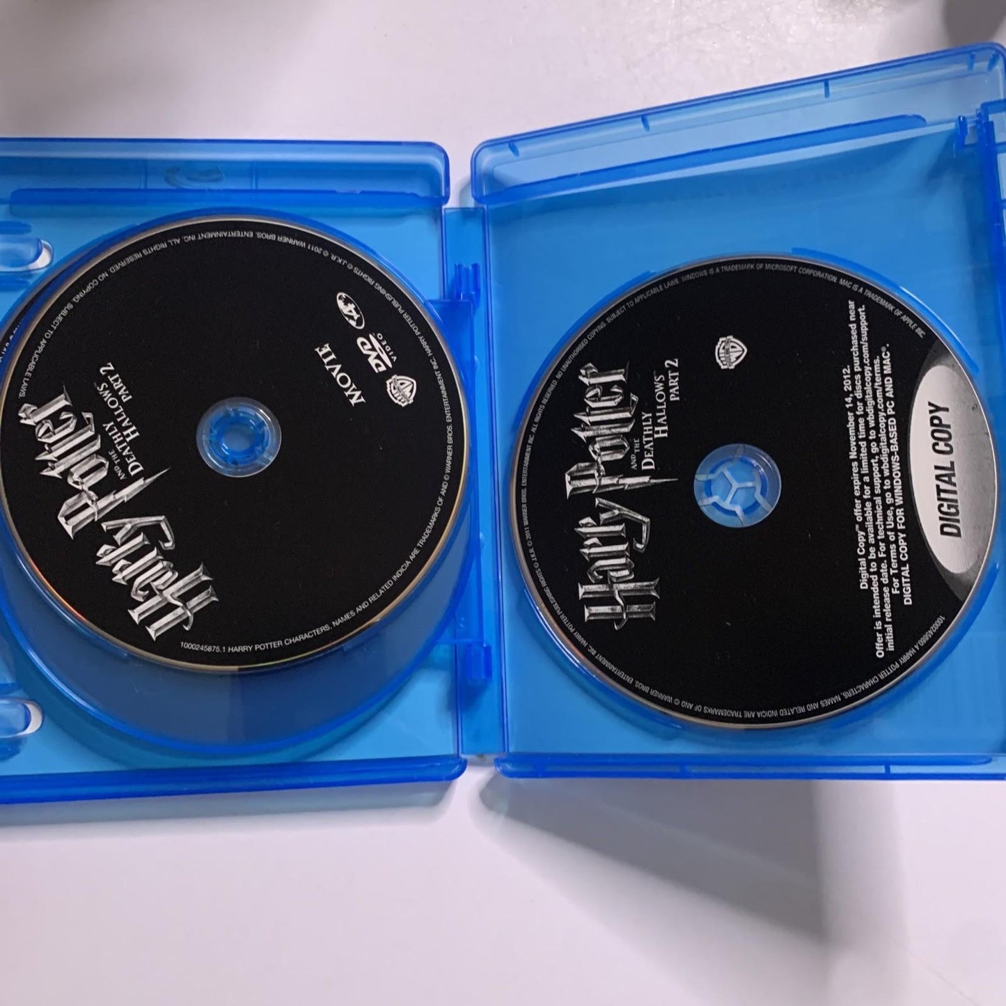 Harry Potter And The Deathly Hallows : Part 2 (Blu-ray + DVD, 2011) Region B &4