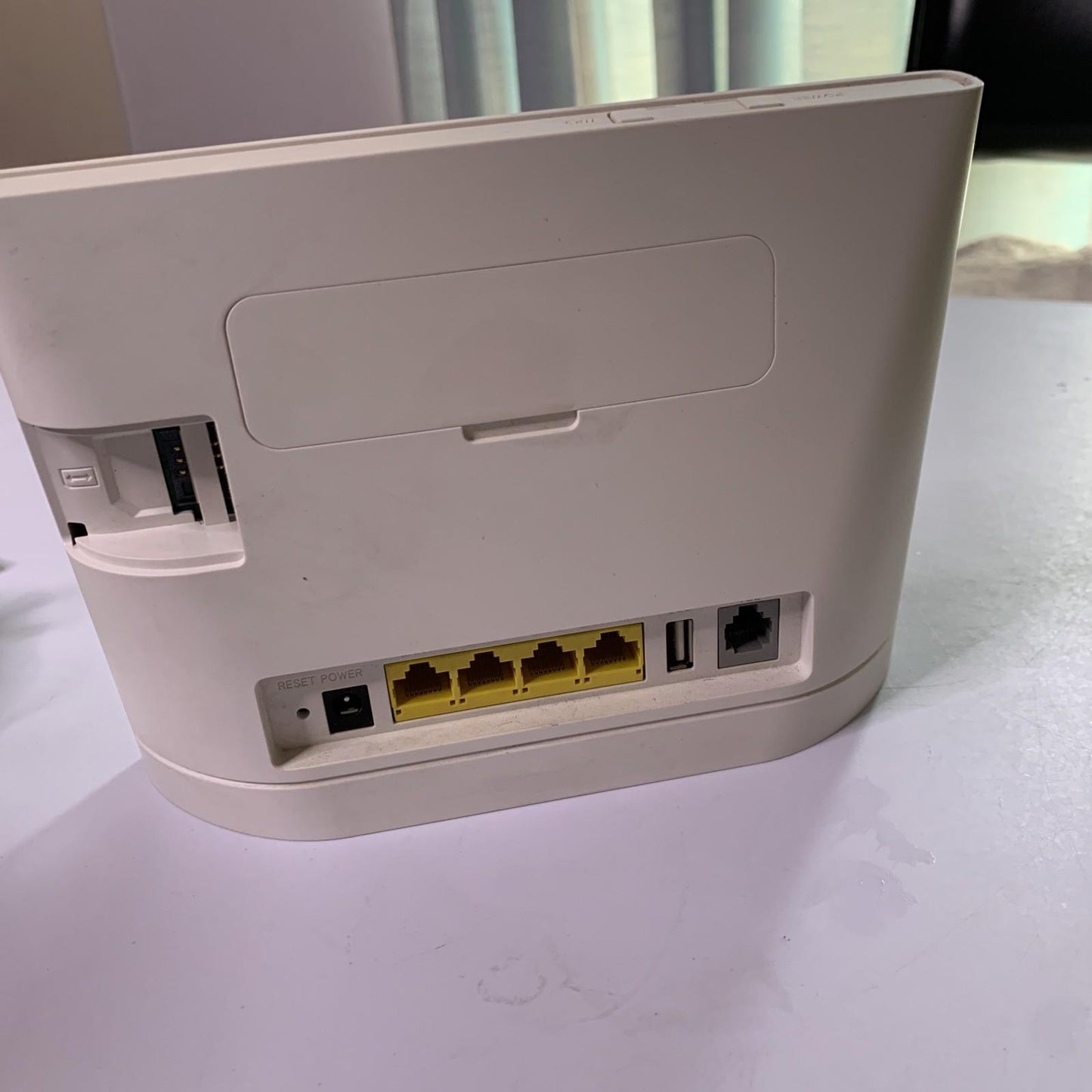 Huawei 8315s-607 4G Wireless WiFi Modem Router Unlocked