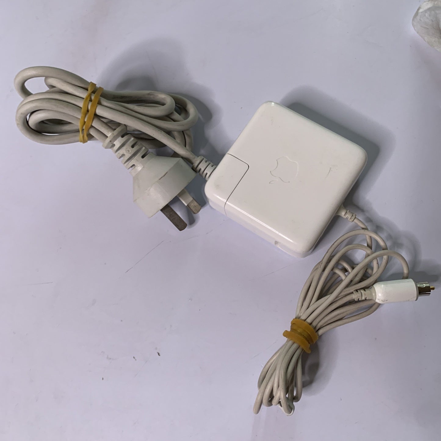 Genuine Apple G4 iBook Powerbook Laptop Power Supply 45W A1036 AC Adapter