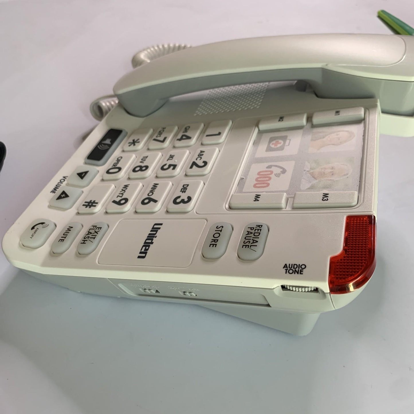 Uniden Sight & Sound Enhanced Corded Phone Large Button NBN Compatible SSE34