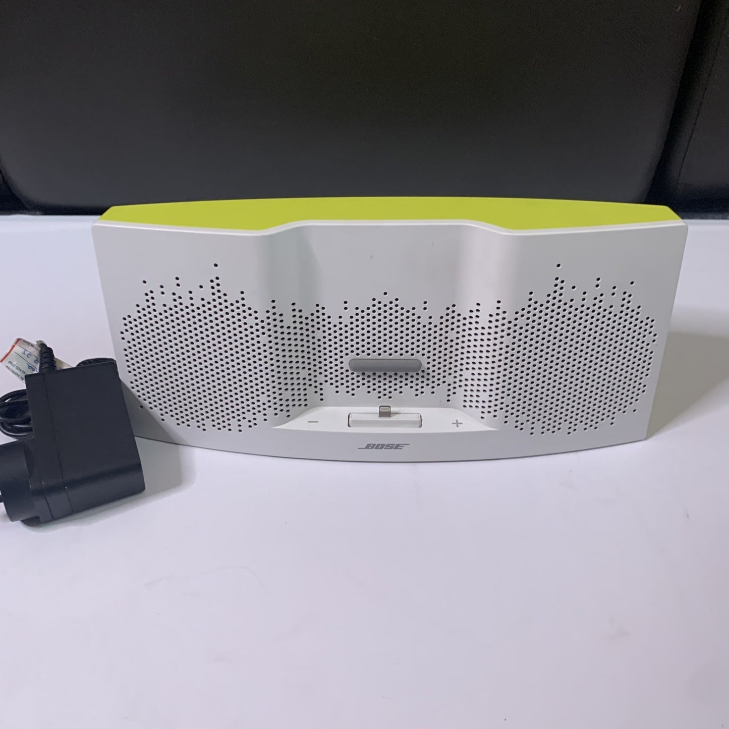 Bose SoundDock XT Speaker Music System Lightning Connector Model 415209