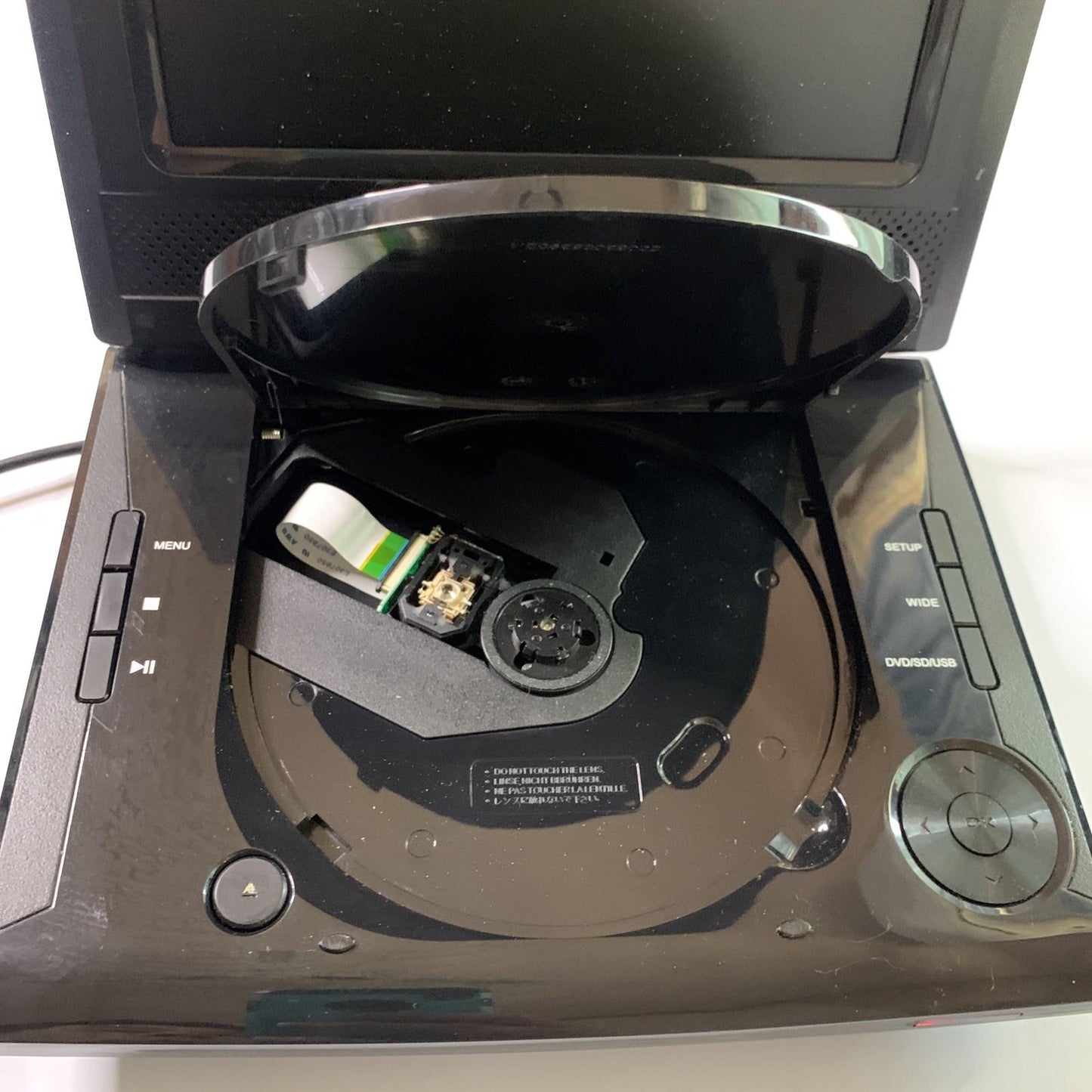 Laser 7" Portable DVD Player With Power Supply All Region Player DVD-PORTABLE-7