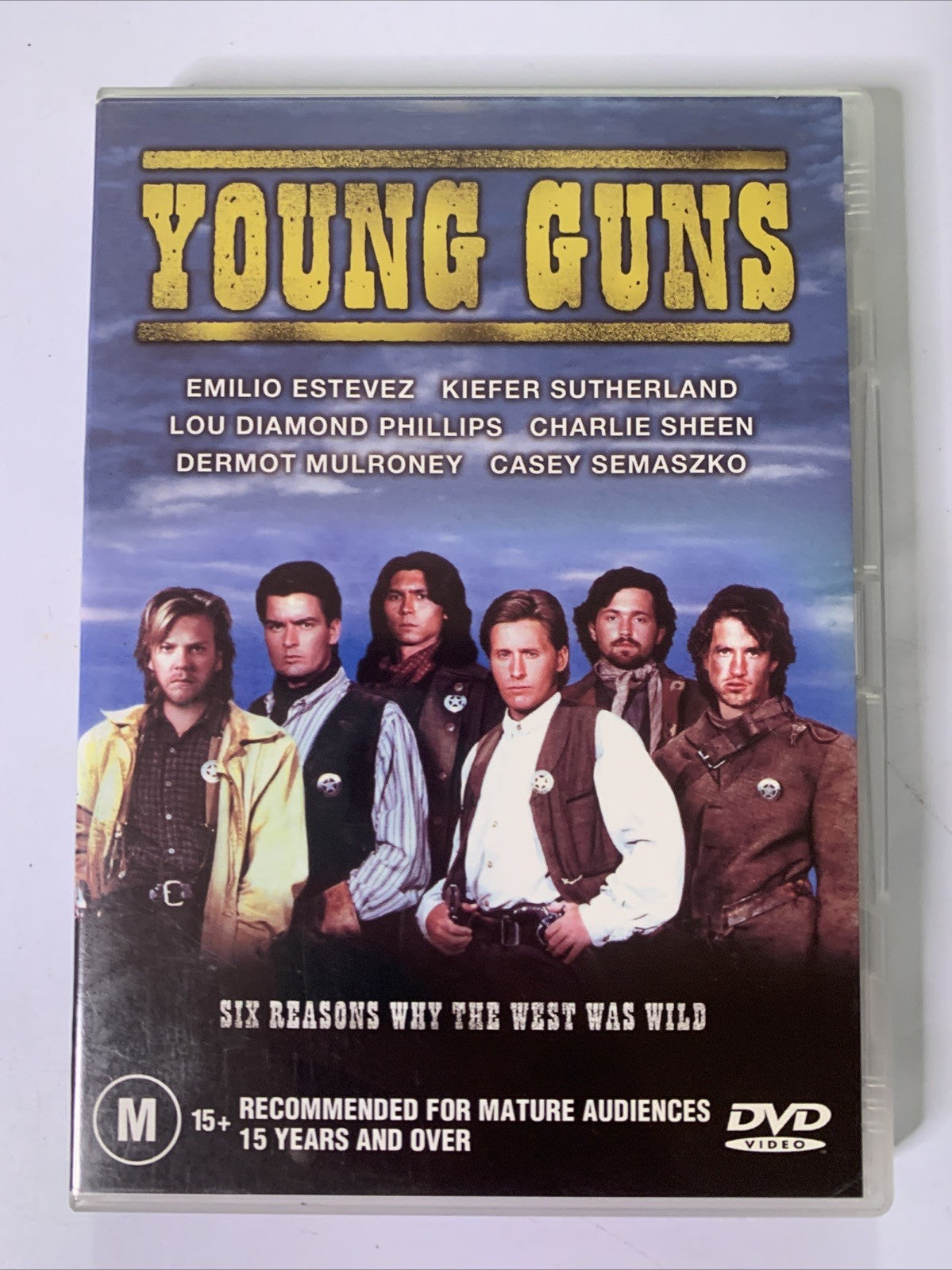 Young Guns (DVD, 1988) Charlie Sheen, Emilio Estevez, Kiefer Sutherland Region 4