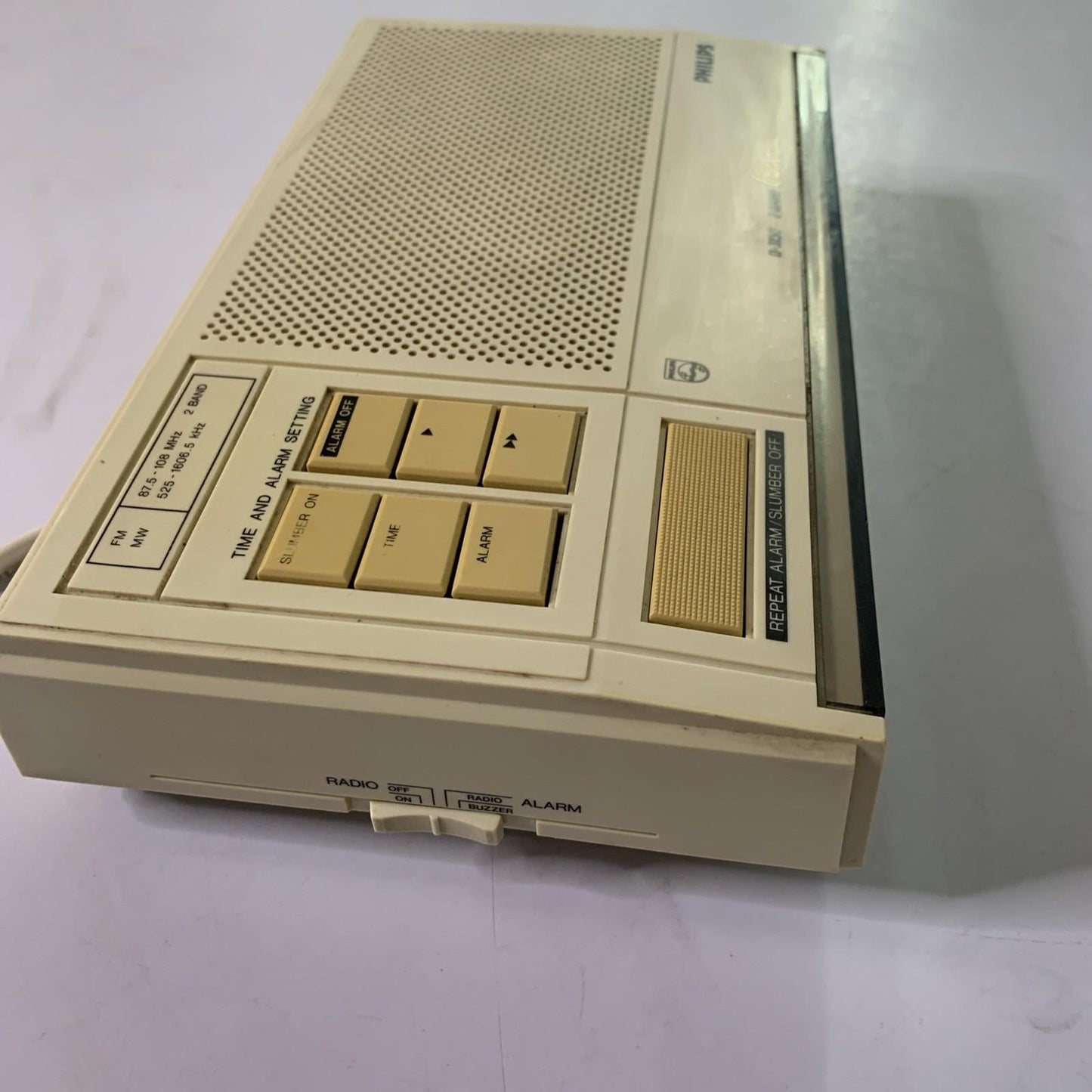 Philips D-3150 Snooze Alarm Clock Radio Vintage Retro