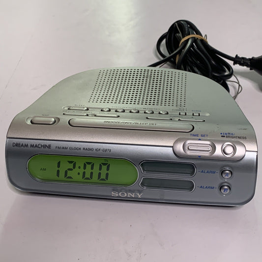 Sony Dream Machine Alarm Clock FM/AM Radio ICF-C273 Silver Retro