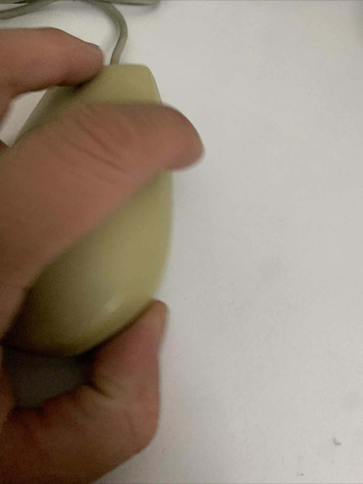 Genuine Apple Desktop Bus Mouse II M2706 Wired