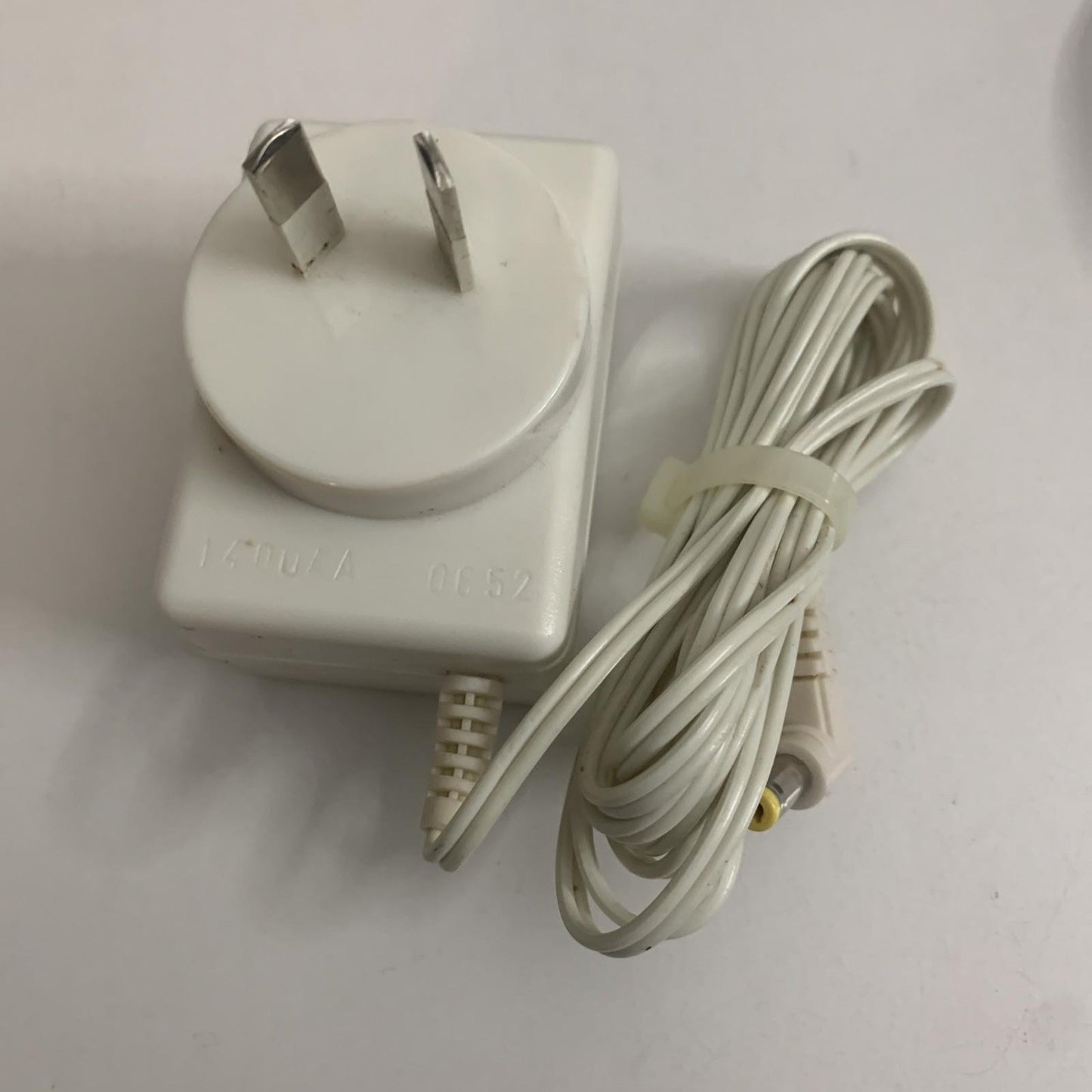Genuine Philips SBC CS0920/34W Power Supply 9V 200mA AC Adapter