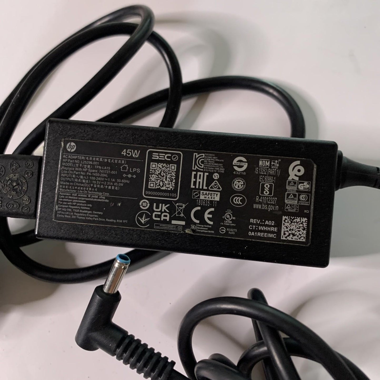 Genuine HP TPN-LA15 Laptop Power Supply Charger 19.5V 2.31A 45W Blue-Tip