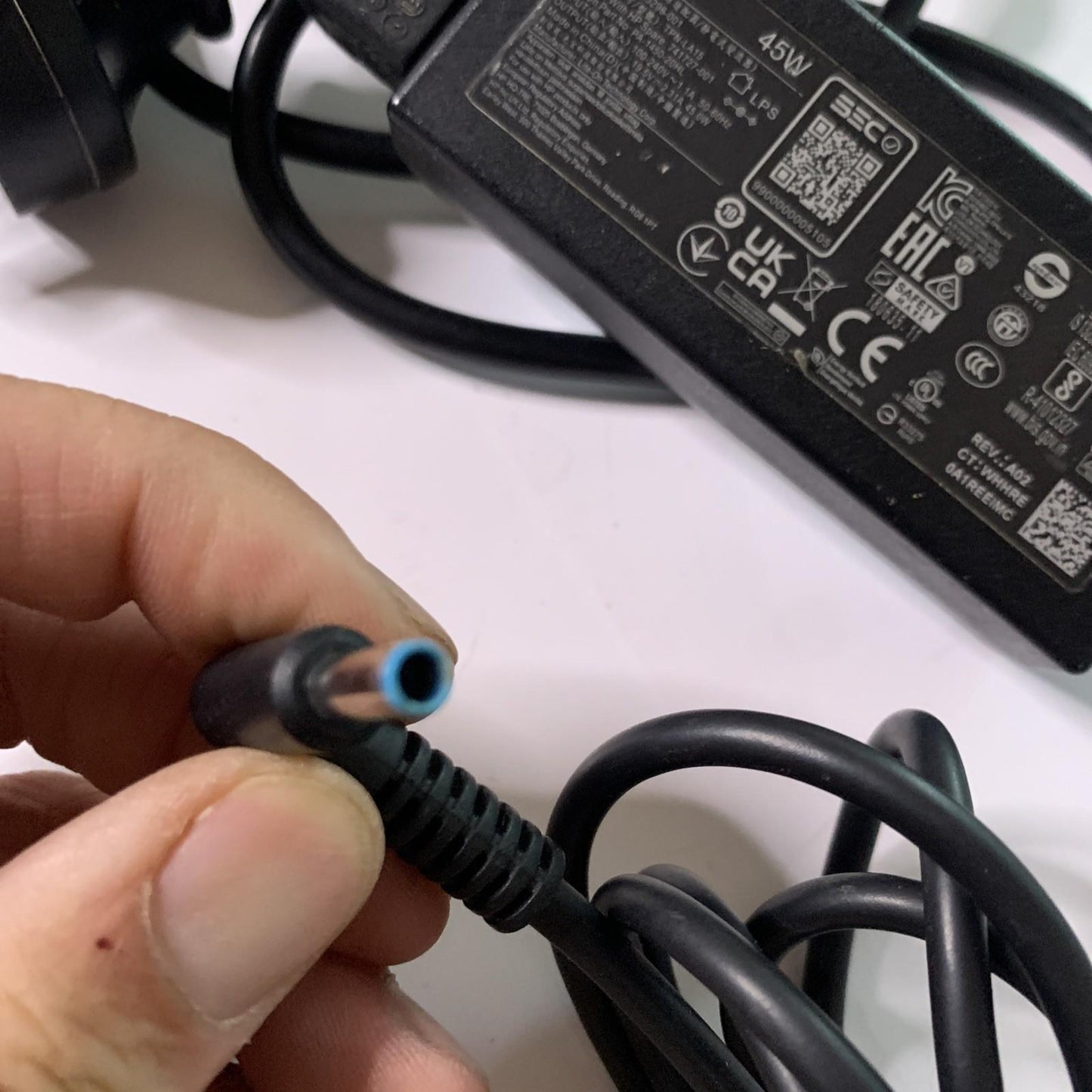Genuine HP TPN-LA15 Laptop Power Supply Charger 19.5V 2.31A 45W Blue-Tip