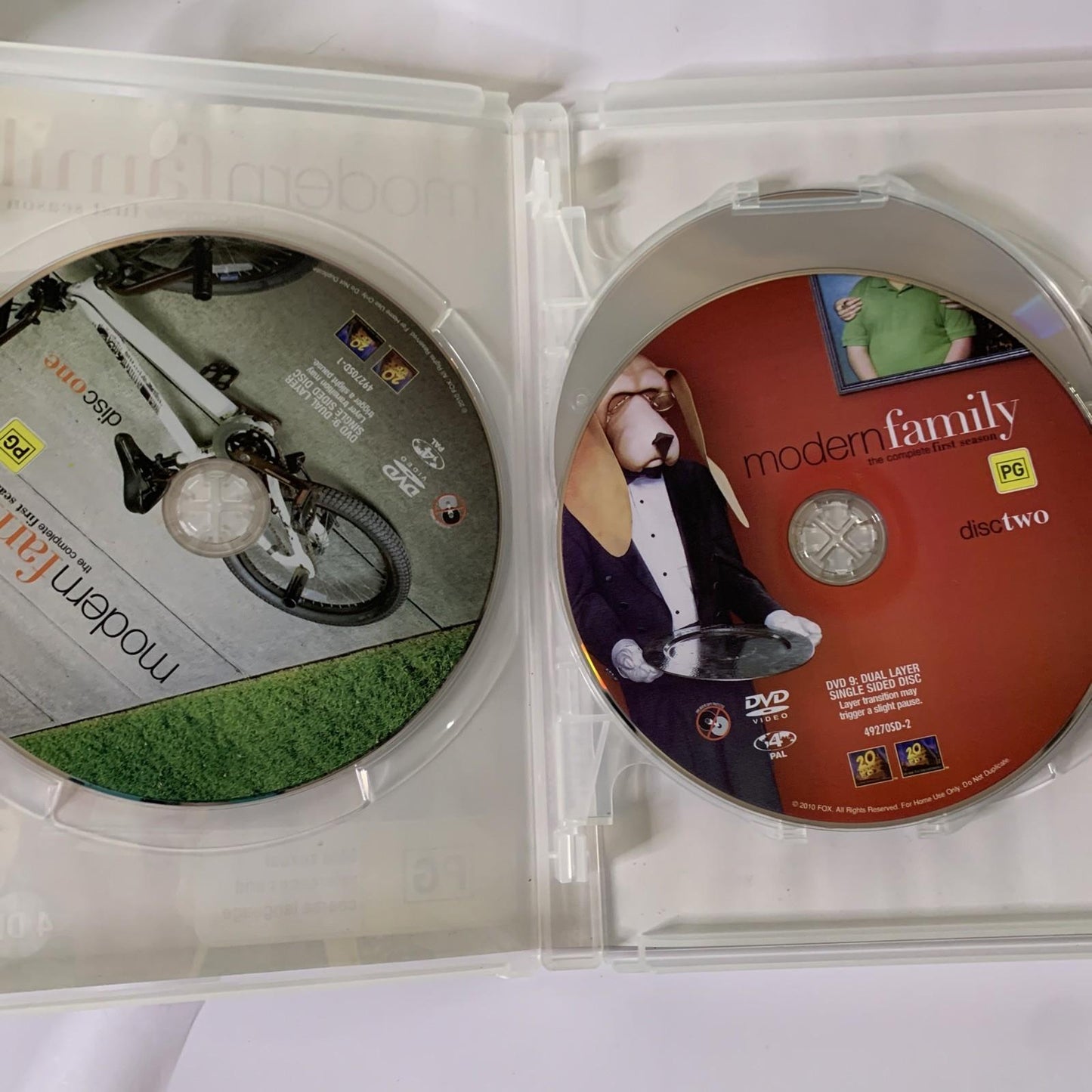 Modern Family : Season 1 (DVD, 2009, 4-Disc) Region 4