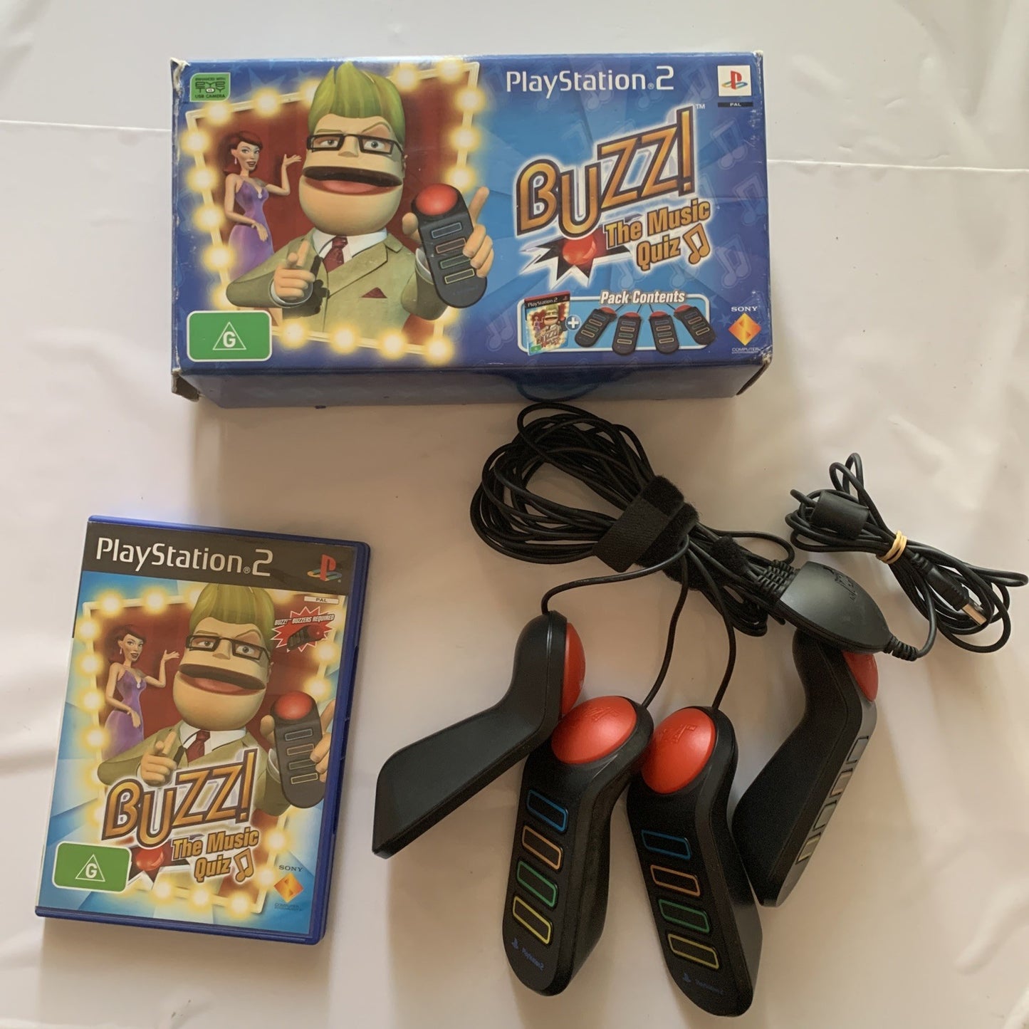 Buzz! The Music Quiz Game PS2 + Buzz Controllers PlayStation 2  Game Complete