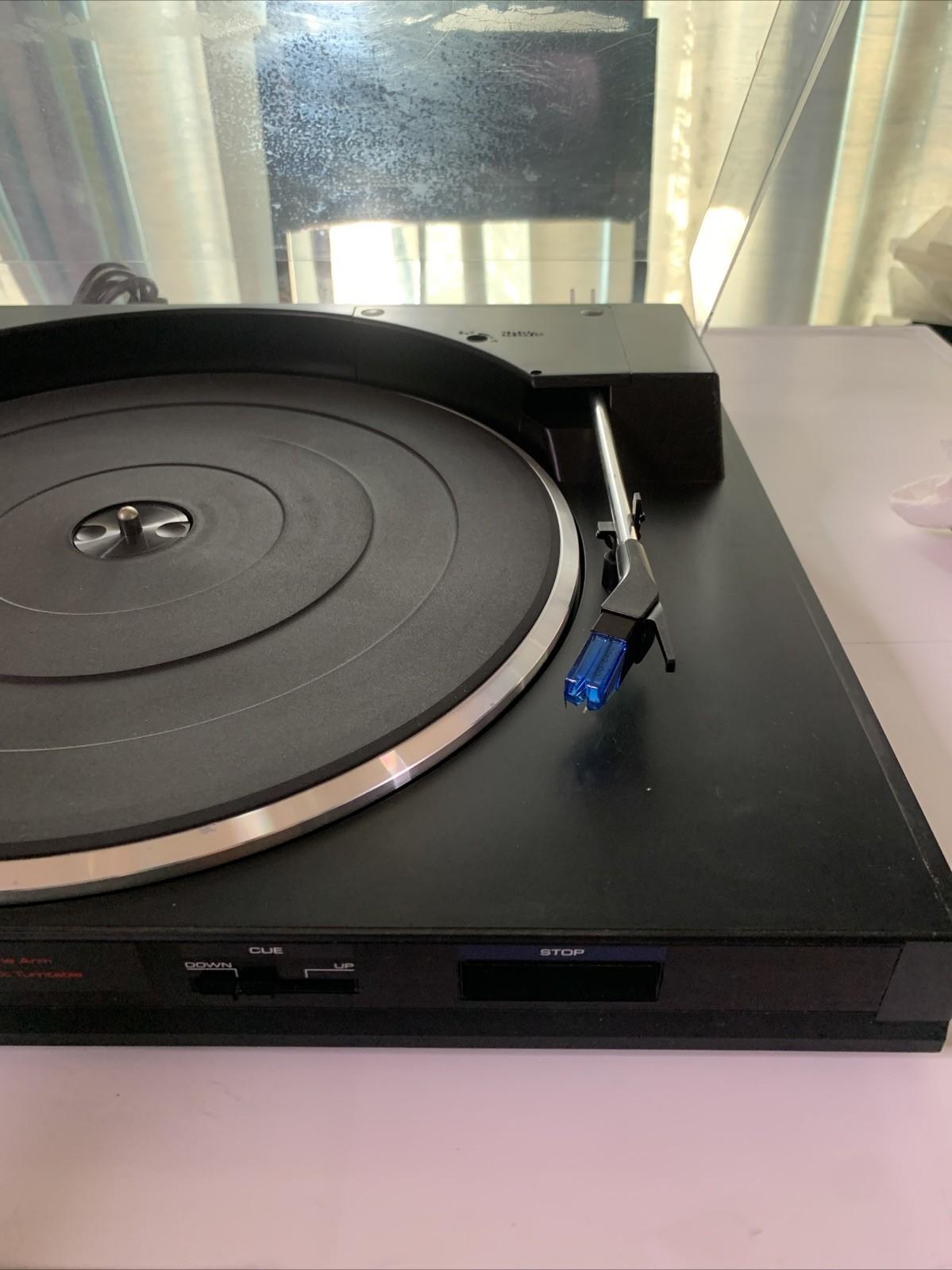 Yamaha Natural Sound Stereo Turntable Record Player P-09 Made In Japan