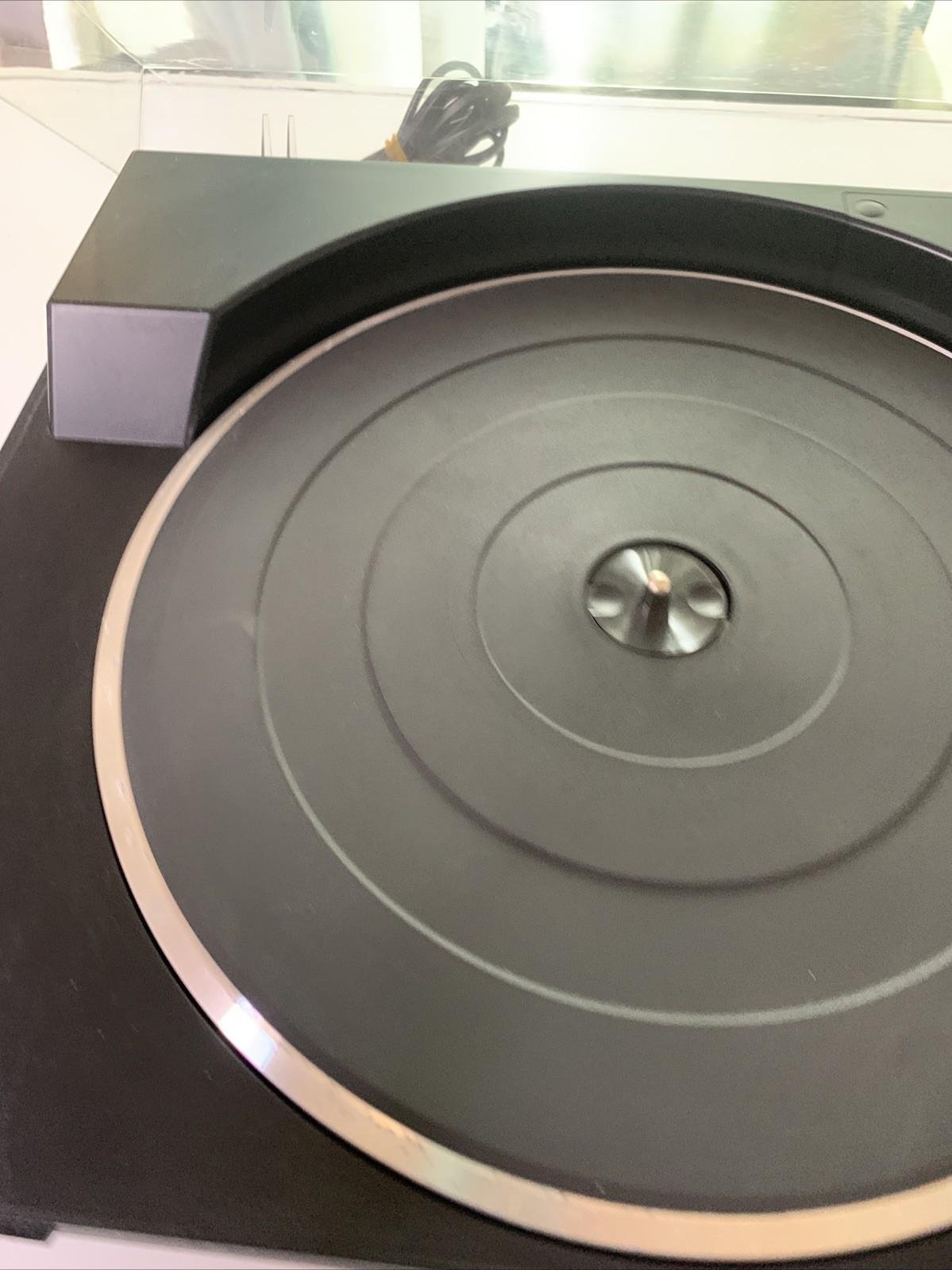 Yamaha Natural Sound Stereo Turntable Record Player P-09 Made In Japan