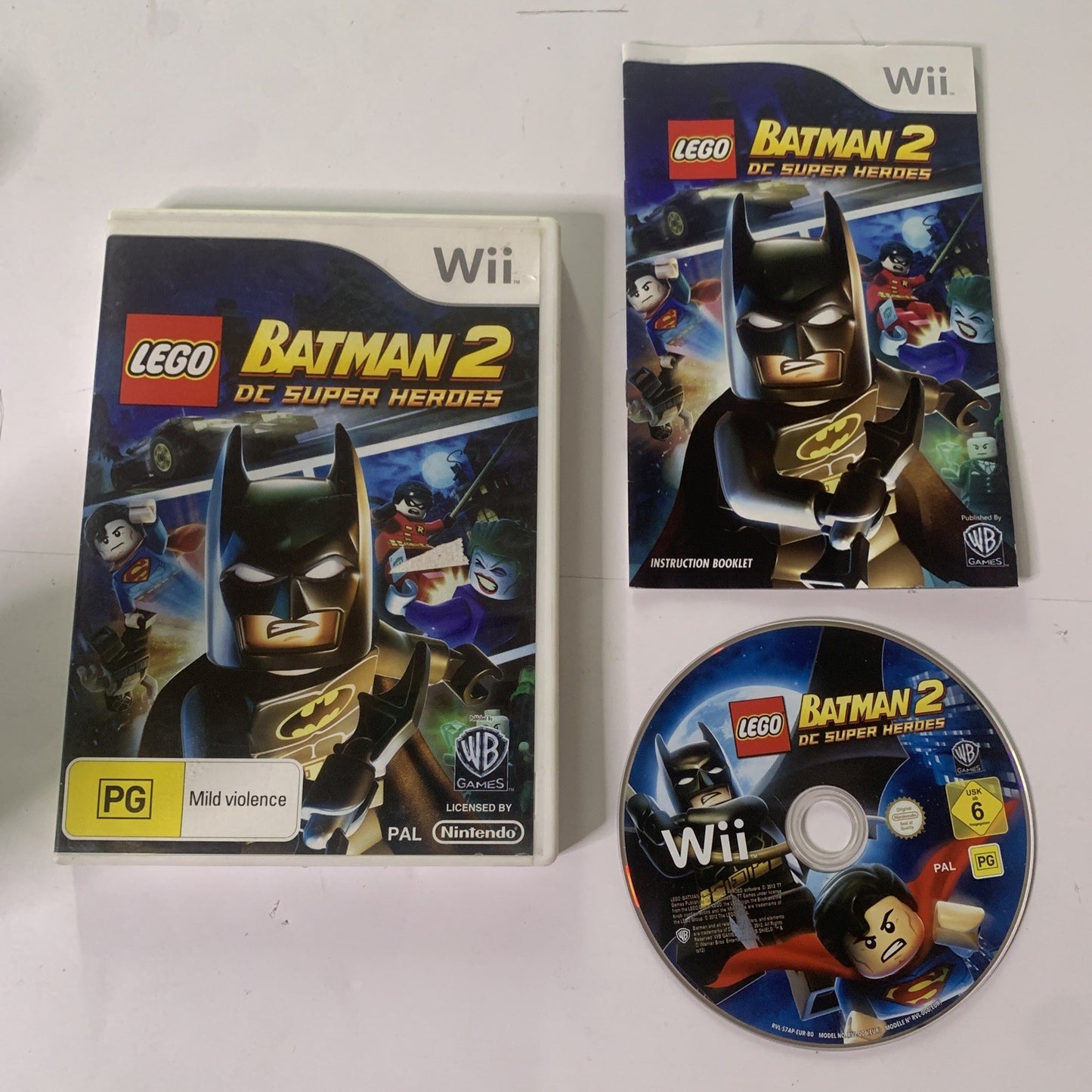 LEGO Batman Super Heroes 2 Nintendo Wii PAL Game Complete