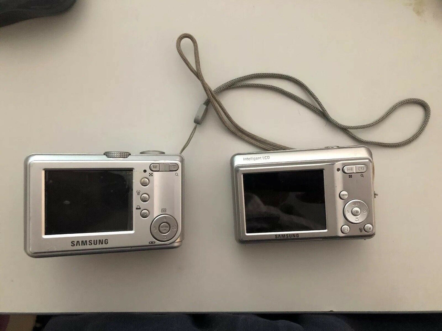 2x Digital Camera SAMSUNG ES15 10.2 MP & Samsung 5.1 MP S500 Silver - Takes AA