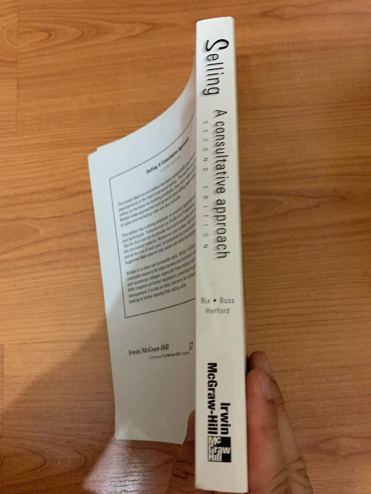 Selling a Consultative Approach : A Consultative Approach 2nd Edition