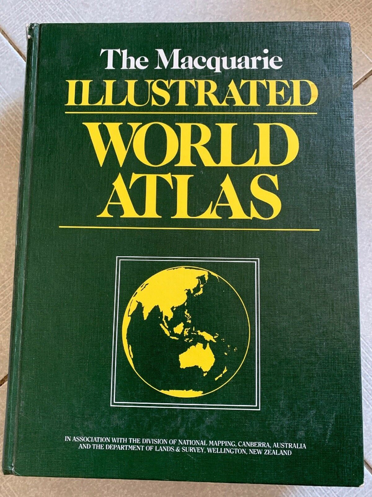 The Macquarie Illustrated World Atlas 1991 *Rare*