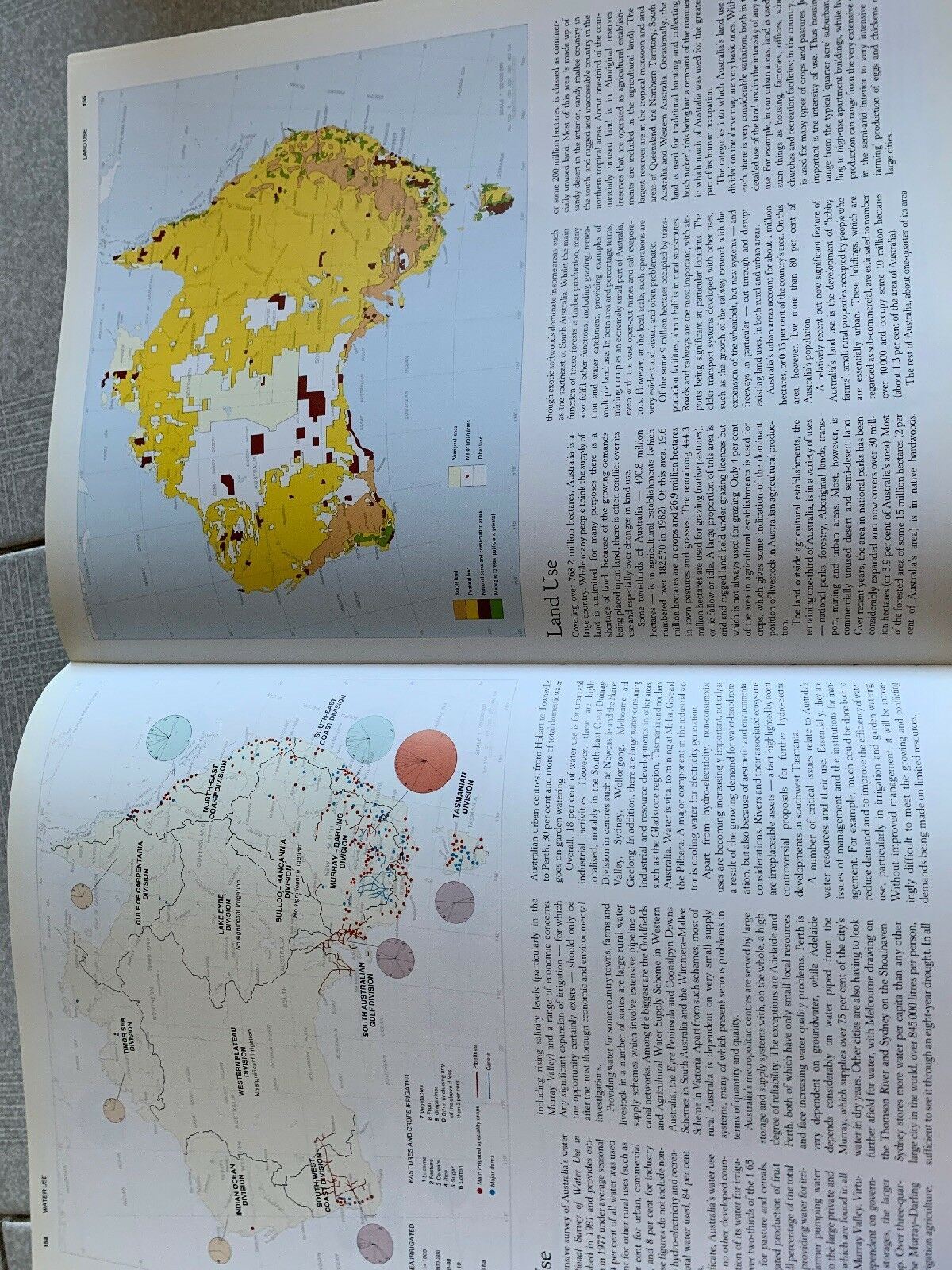 The Macquarie Illustrated World Atlas 1991 *Rare*