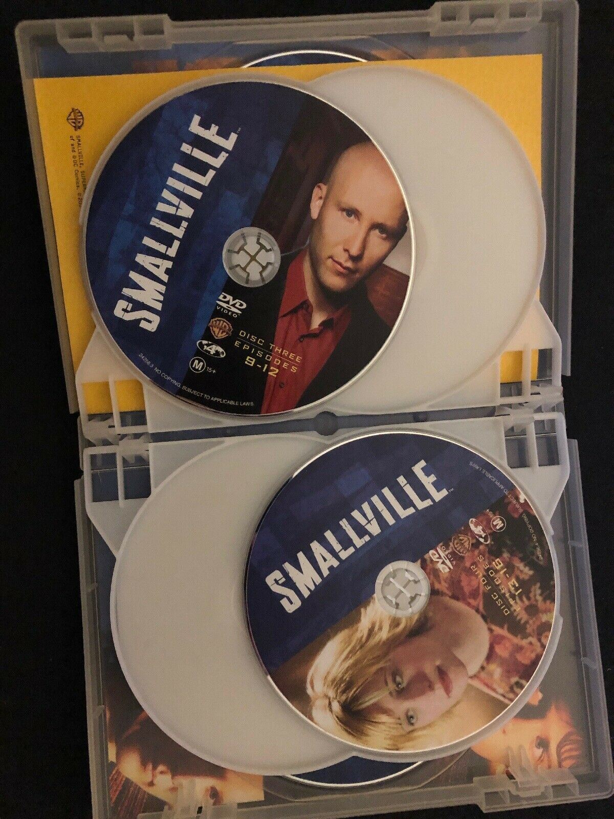 Smallville : Season 2 - 6-Disc DVD Collection With Bonus Booklet & Special Feat.