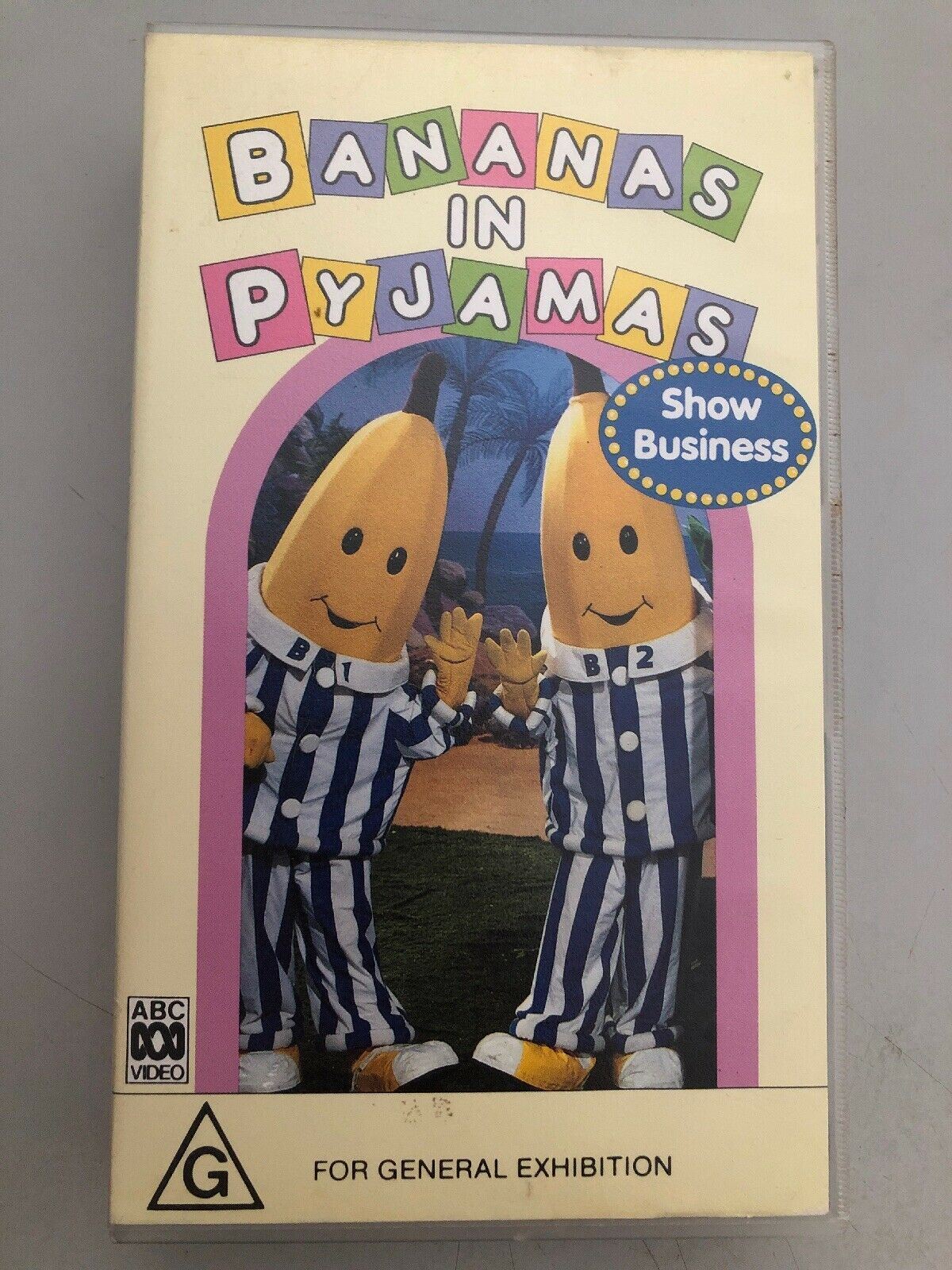 BANANAS IN PYJAMAS - Show Business   VHS VIDEO PAL~ A RARE FIND