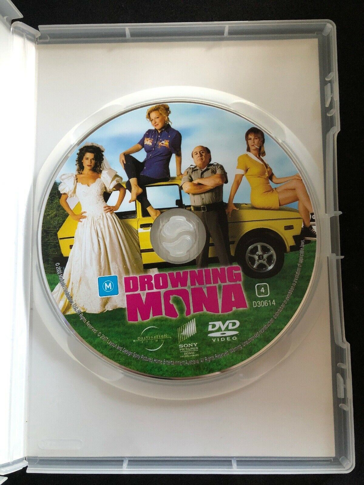 Drowning Mona (DVD) Danny DeVito, Bette Midler, Neve Campbell - Region 4