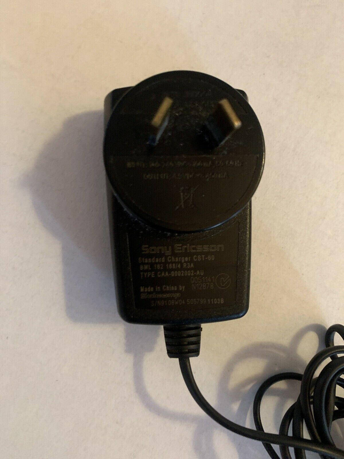 GENUINE Sony Ericsson CST-60 Charger AC Adapter OUTPUT DC : 4.9V  450mA   . AU