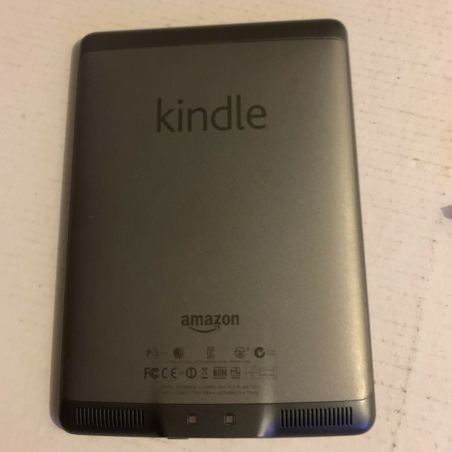 Amazon Kindle Touch, Wi-Fi, 6" E Ink Display Model D01200 4th Gen 4GB