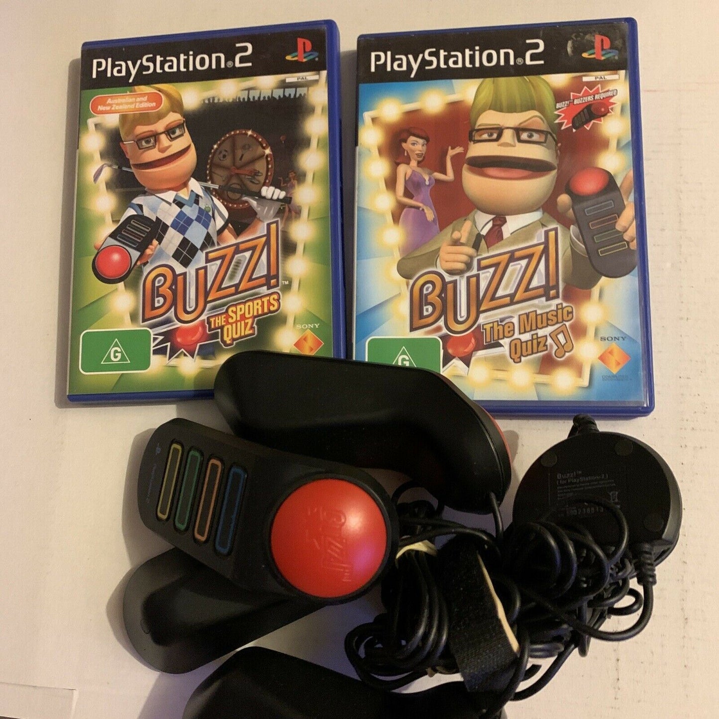 PS2 4x BUZZ Controllers Set, Buzz! The Music Quiz & Buzz! The Sports Quiz AU PS2