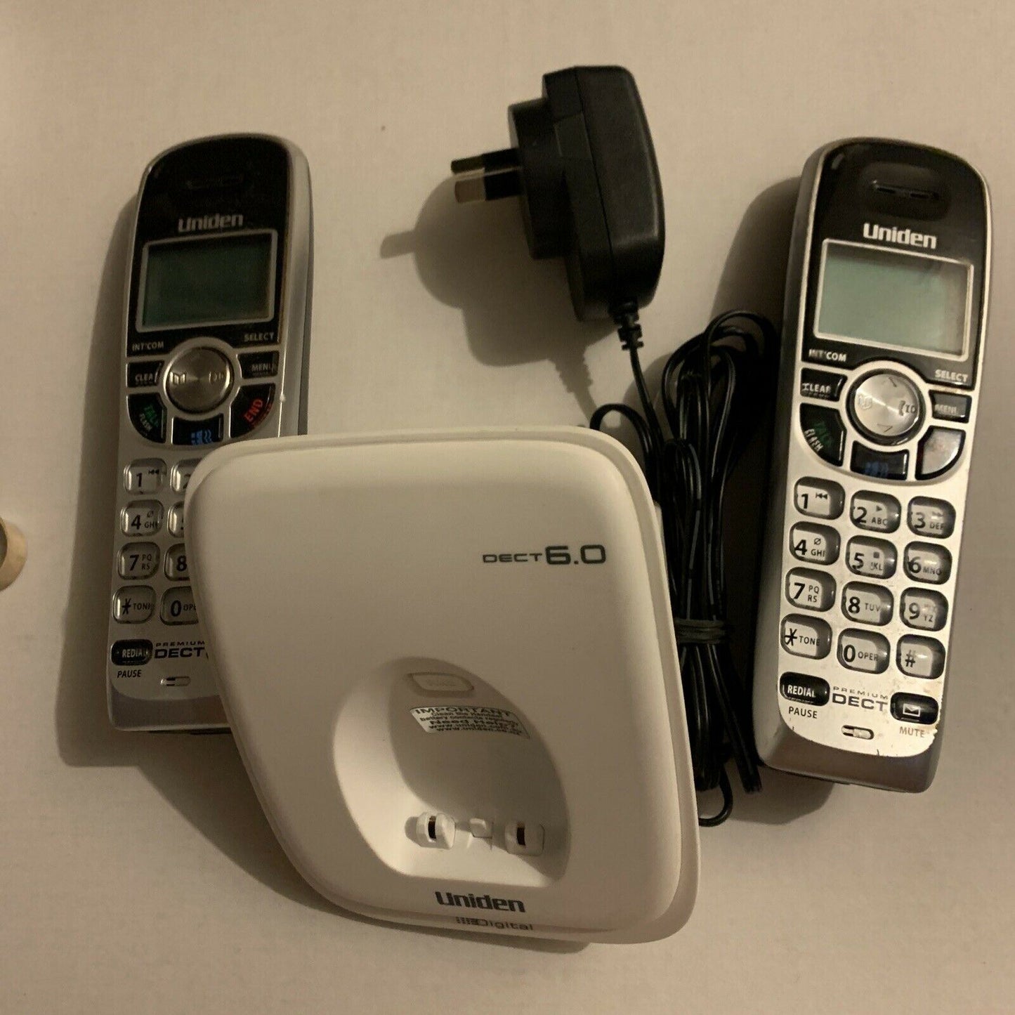 2x Uniden Premium DECT Handset With Charger Base *Doesn't Include Main Unit*