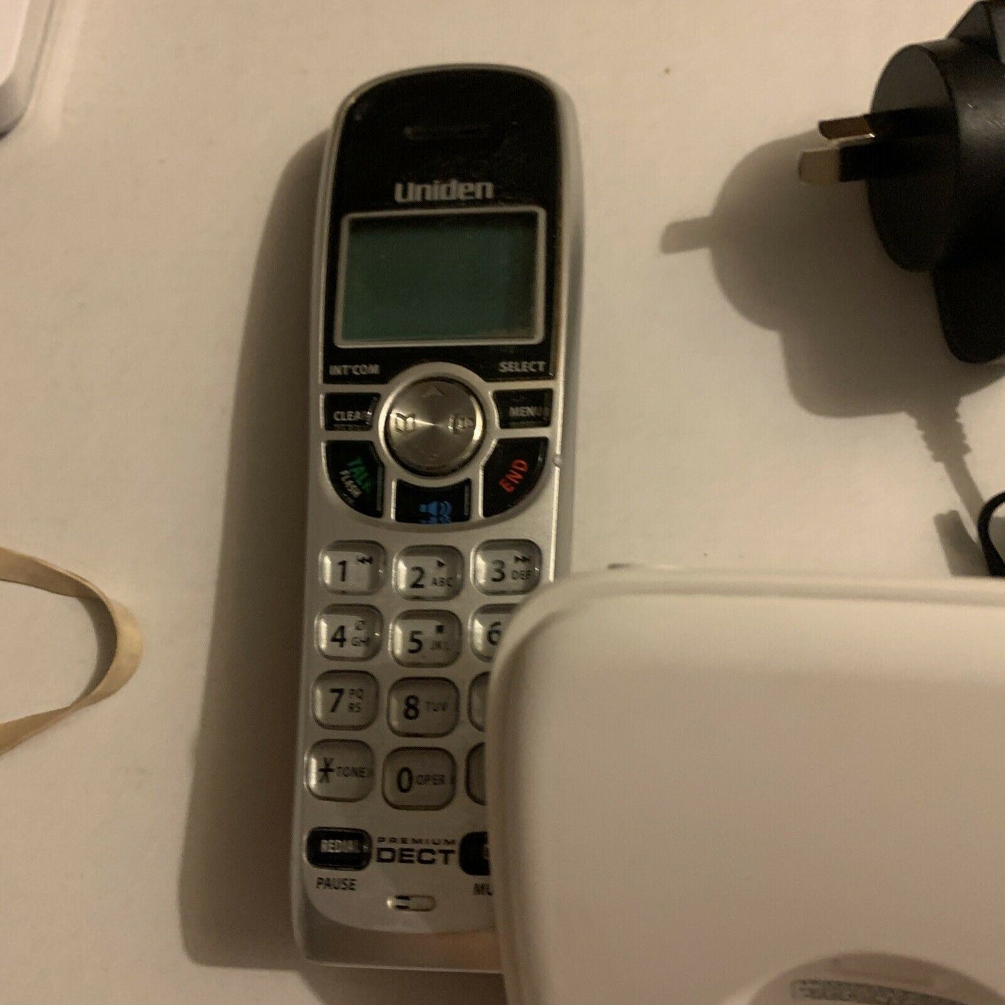 2x Uniden Premium DECT Handset With Charger Base *Doesn't Include Main Unit*