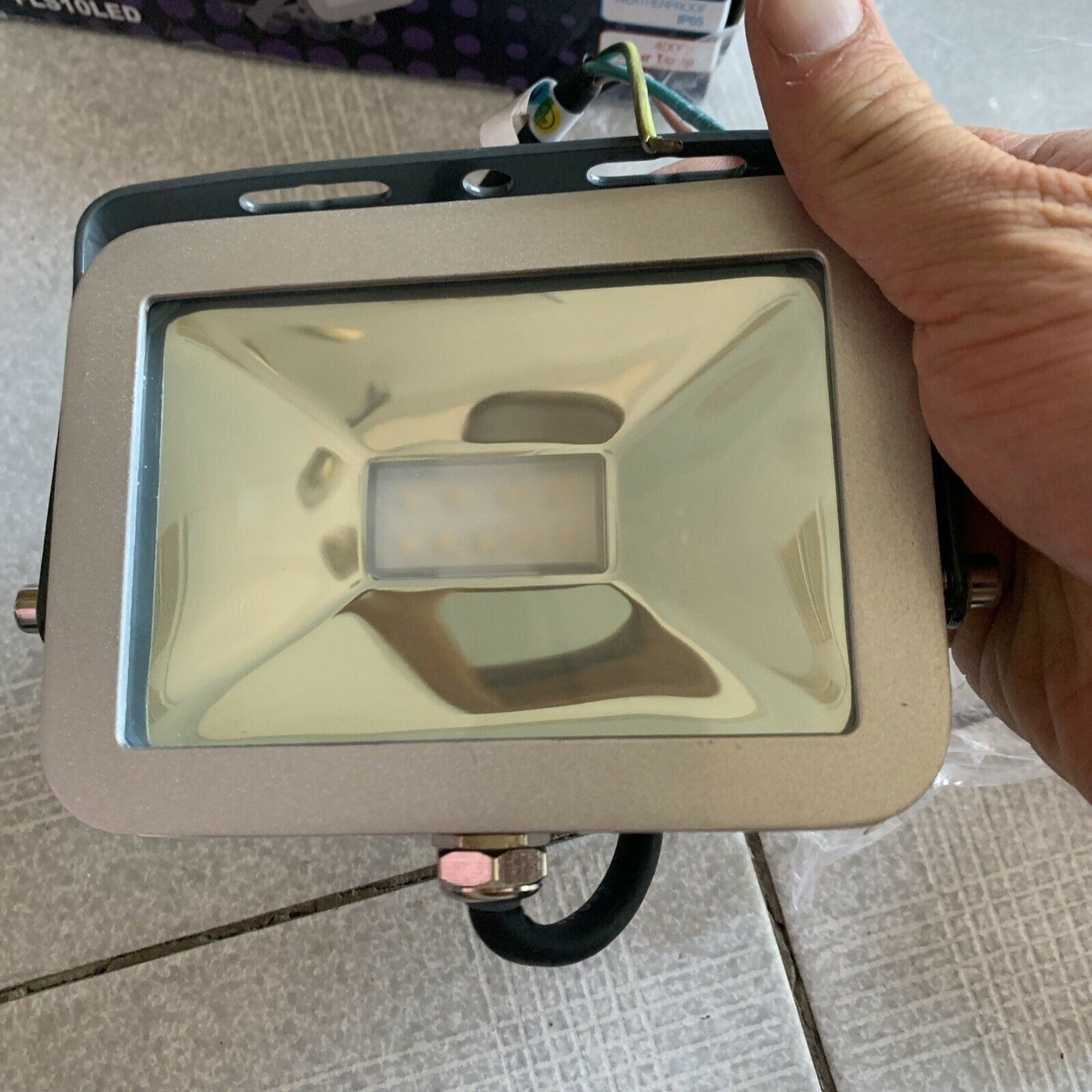 Clipsal 10W LED Slimline Floodlight FLS10LED